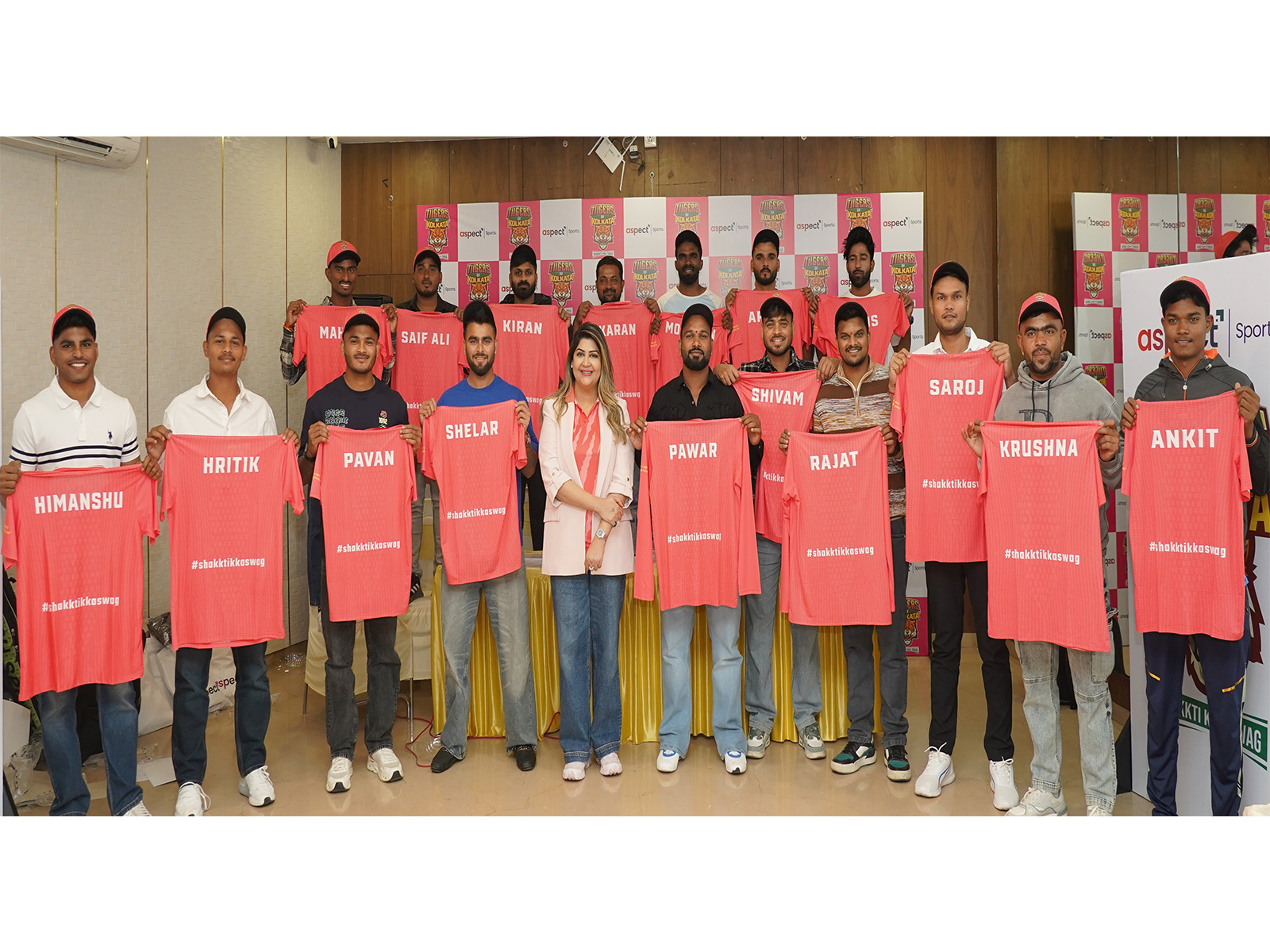 Tiigers of Kolkata Players alongside the Owner Aksha Kamboj at the Jersey Unveling. (Photo/ISPL)