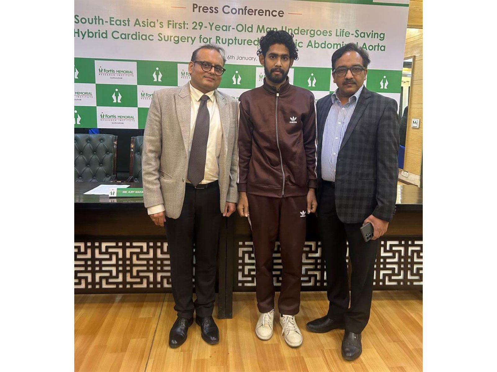 Dr Udgeath Dhir (Left), Principal Director - Cardio Thoracic Vascular Surgery, 29-year-old patient (Middle) Dr Anand Kumar (Right), Senior Director, Cardiac Anaesthesia, Fortis Memorial Research Institute, Gurugram (Photo/release)