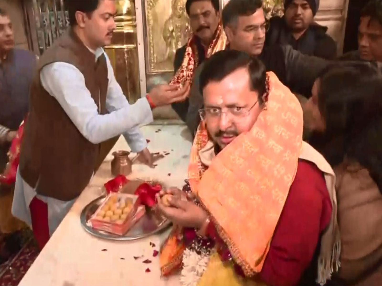 BJP working president Nitin Nabin offer prayers in Hanuman temple (Photo: ANI)