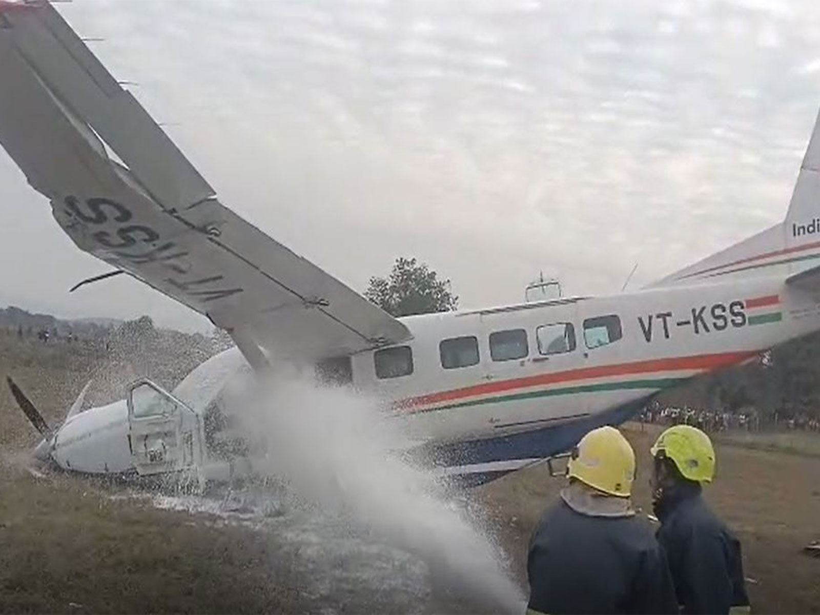 IndiaOne Air aircraft force-lands near Rourkela (Photo/ANI)