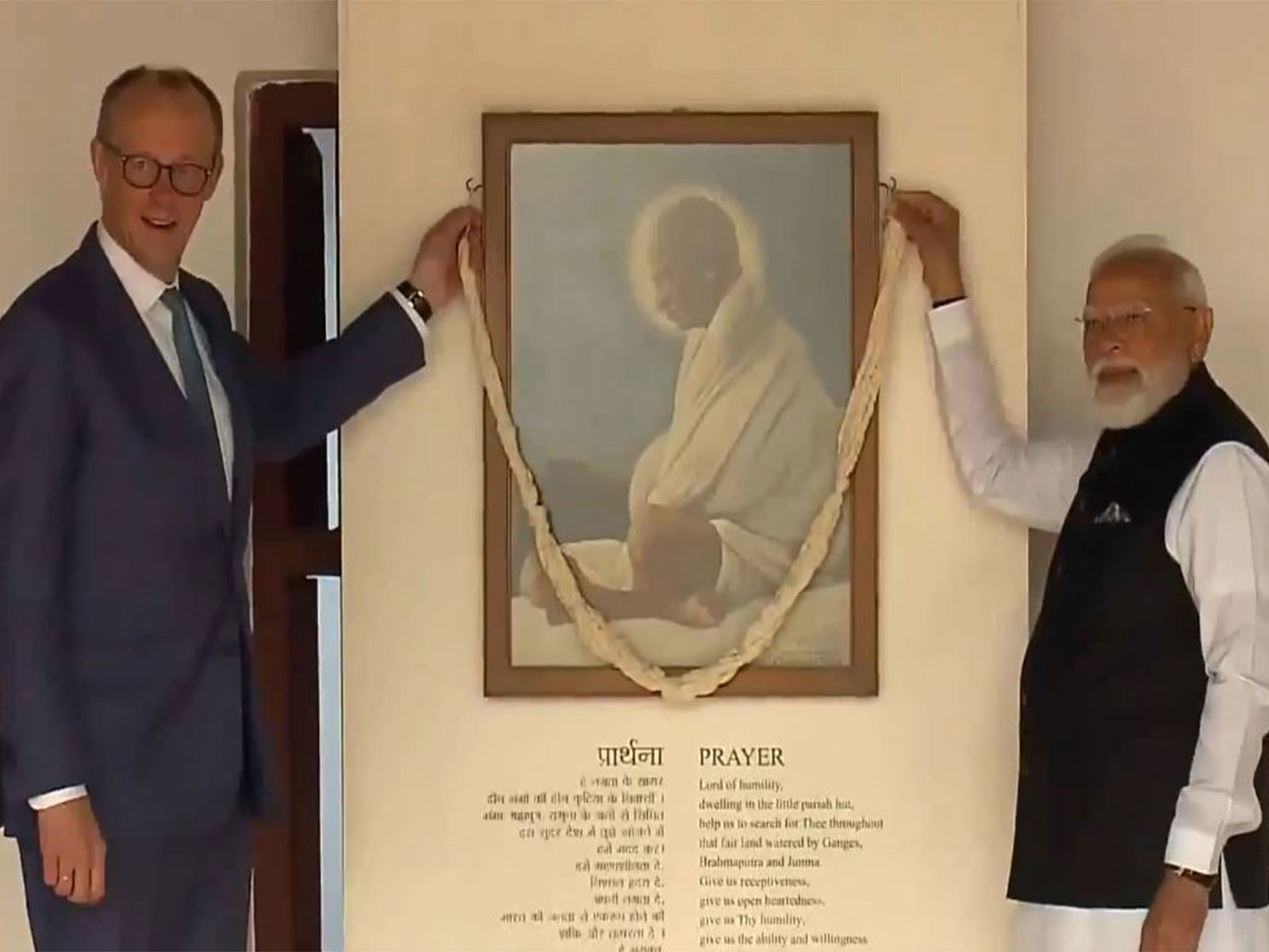 PM Modi welcomes German Chancellor Merz to Sabarmati Ashram (Photo/DD)