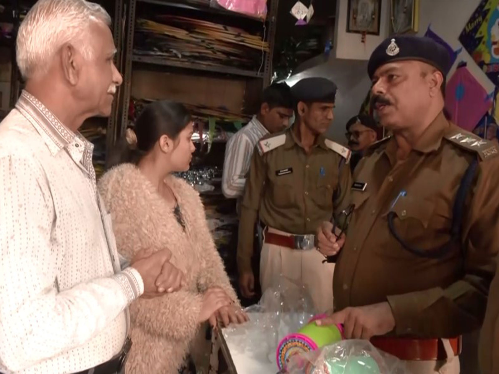 Police searching for Chinese manjha in the Malhargunj area (Photo/ANI)