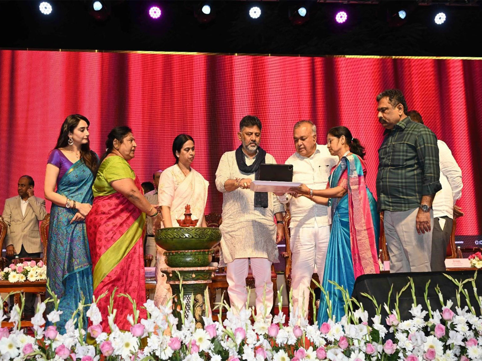 Karnataka Government Launches 'Gruha Lakshmi Digital Marketing' Portal