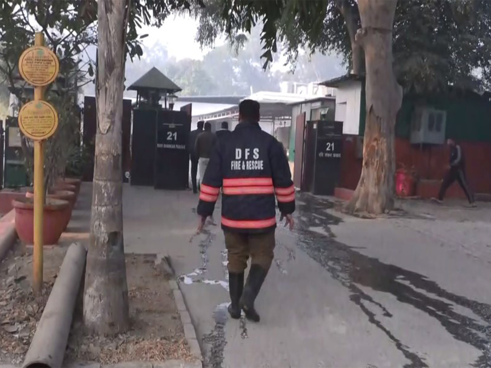 Visuals from BJP MP Ravi Shankar Prasad's residence (Photo: ANI)