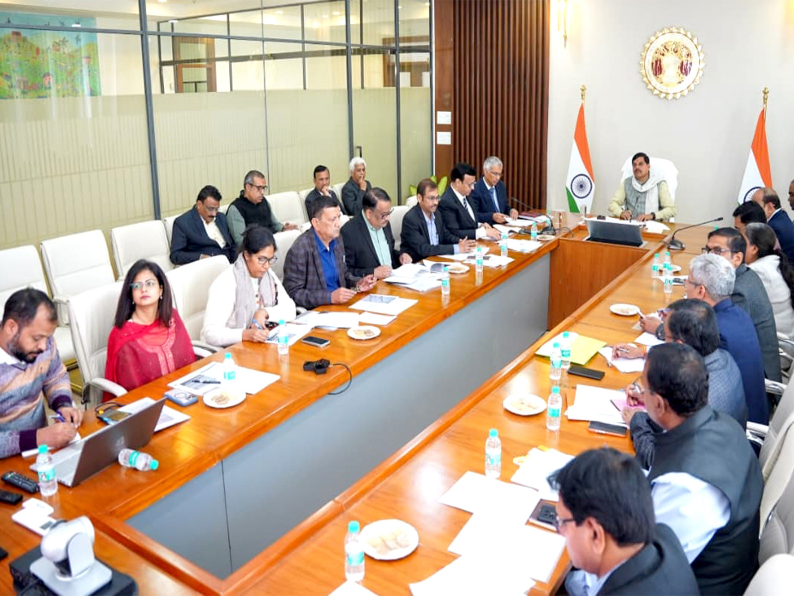 MP CM Mohan Yadav is holding the meeting with officials (Photo/DPR)