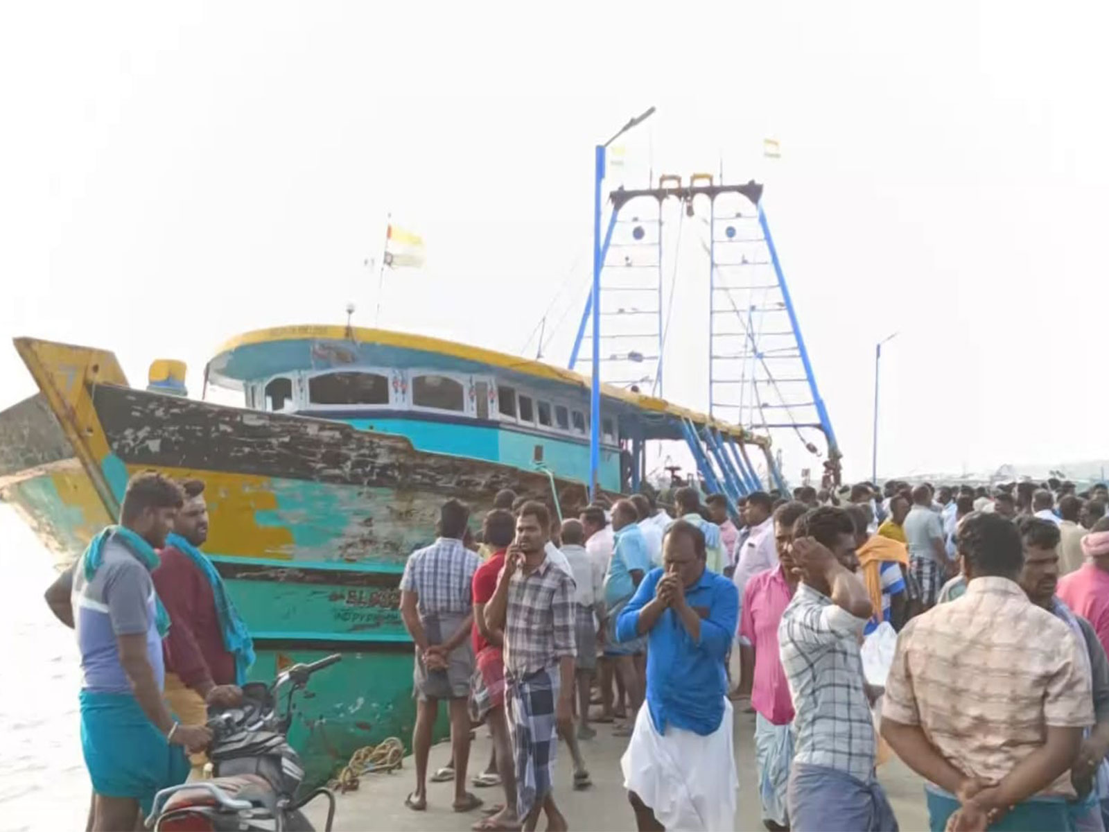 Local fishermen gathered at Rameswaram Port (Photo/ ANI)
