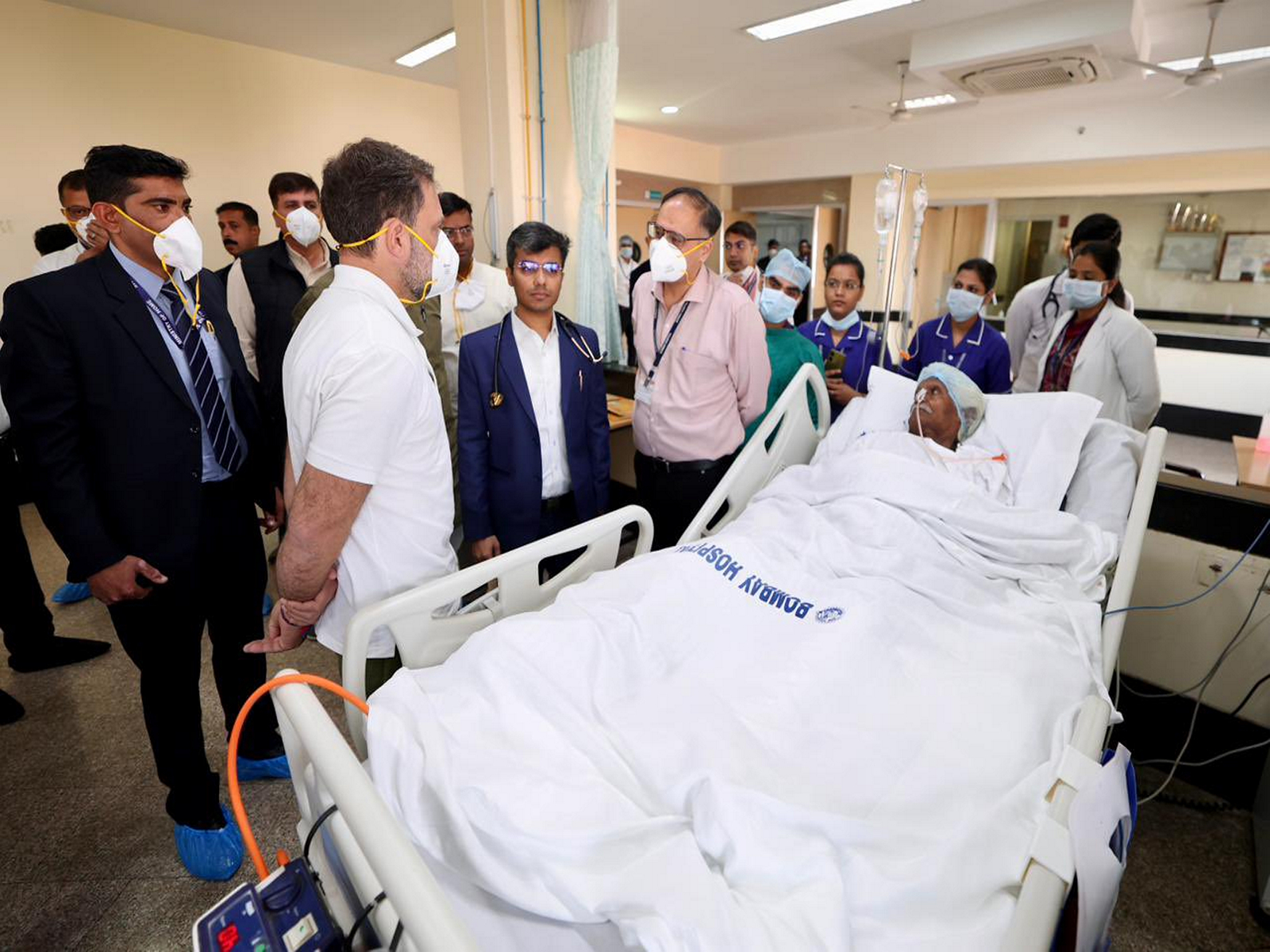 Congress MP Rahul Gandhi meets victims at Bombay Hospital in Indore (Photo/X/@SupriyaShrinate)