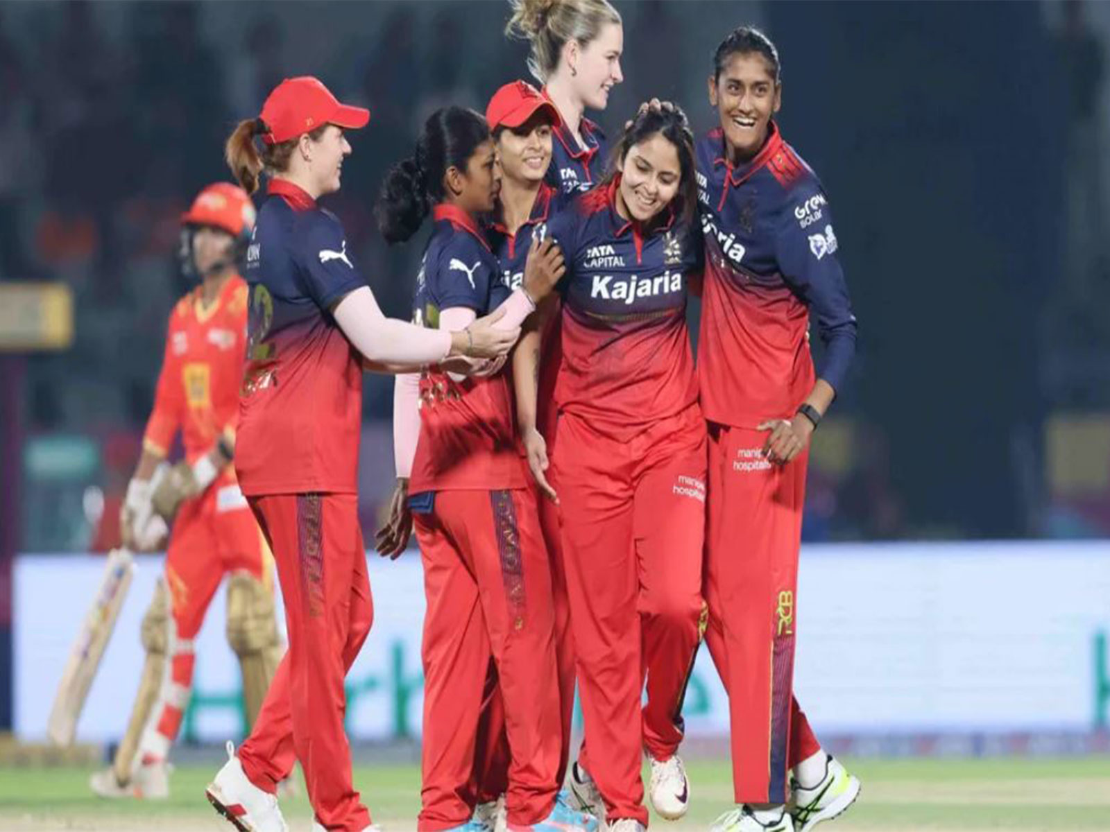 RCB team celebrating. (Photo: WPL)