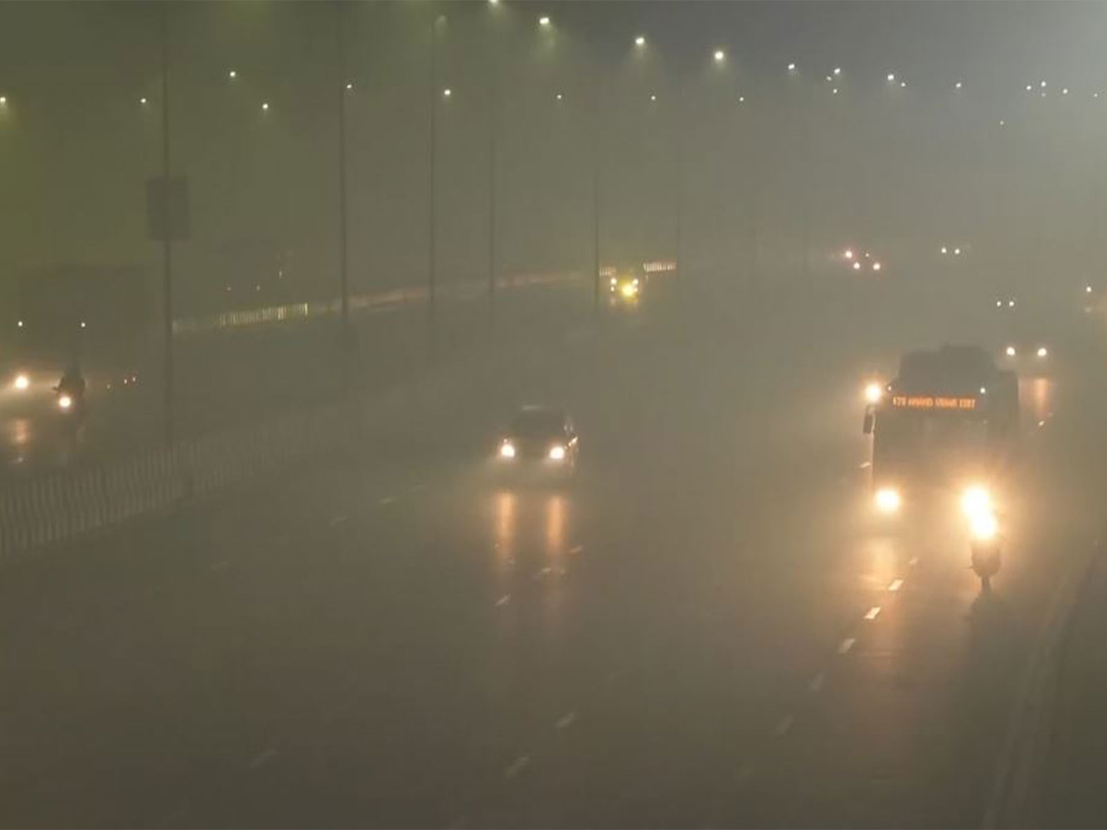 Visual from Akshardham as dense fog and cold wave grips the national capital (Photo/ANI)