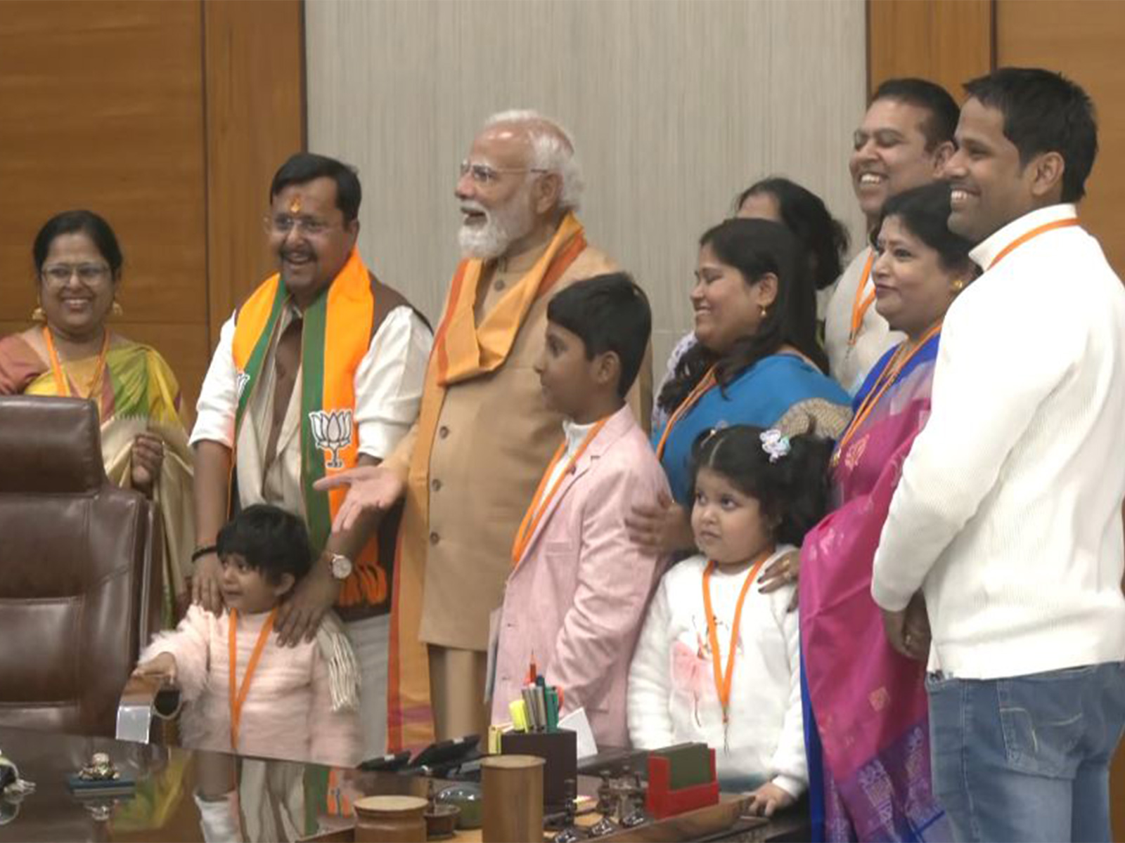 PM Modi meet Nitin Nabin's family at BJP headquarters in Delhi (Photo/ANI)