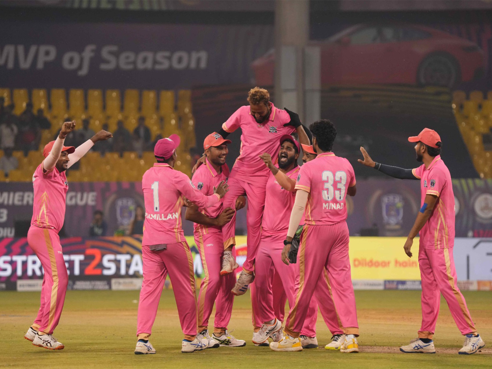 Srinagar ke Veer celebrating. (Photo: ISPL)