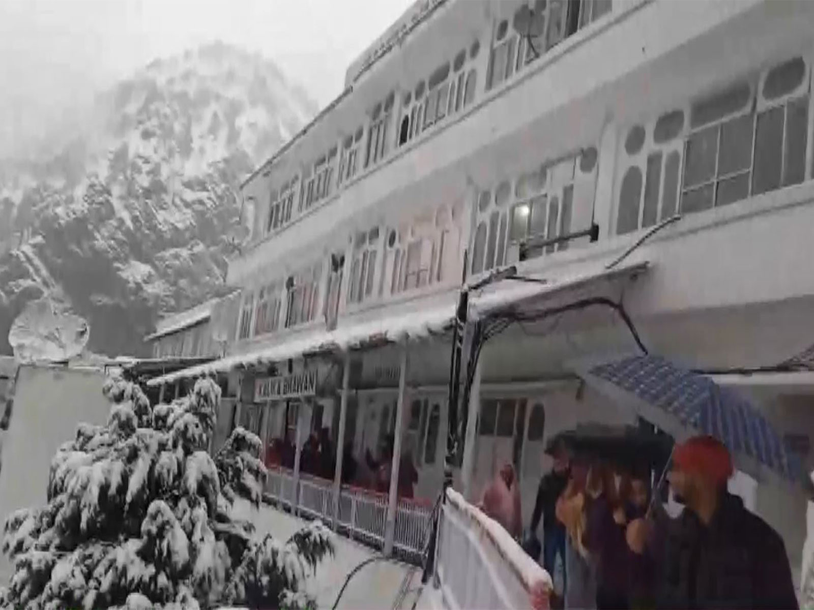 Holy shrine of Vaishno Devi Shrine witness season's first snowfall. (Photo/ANI)