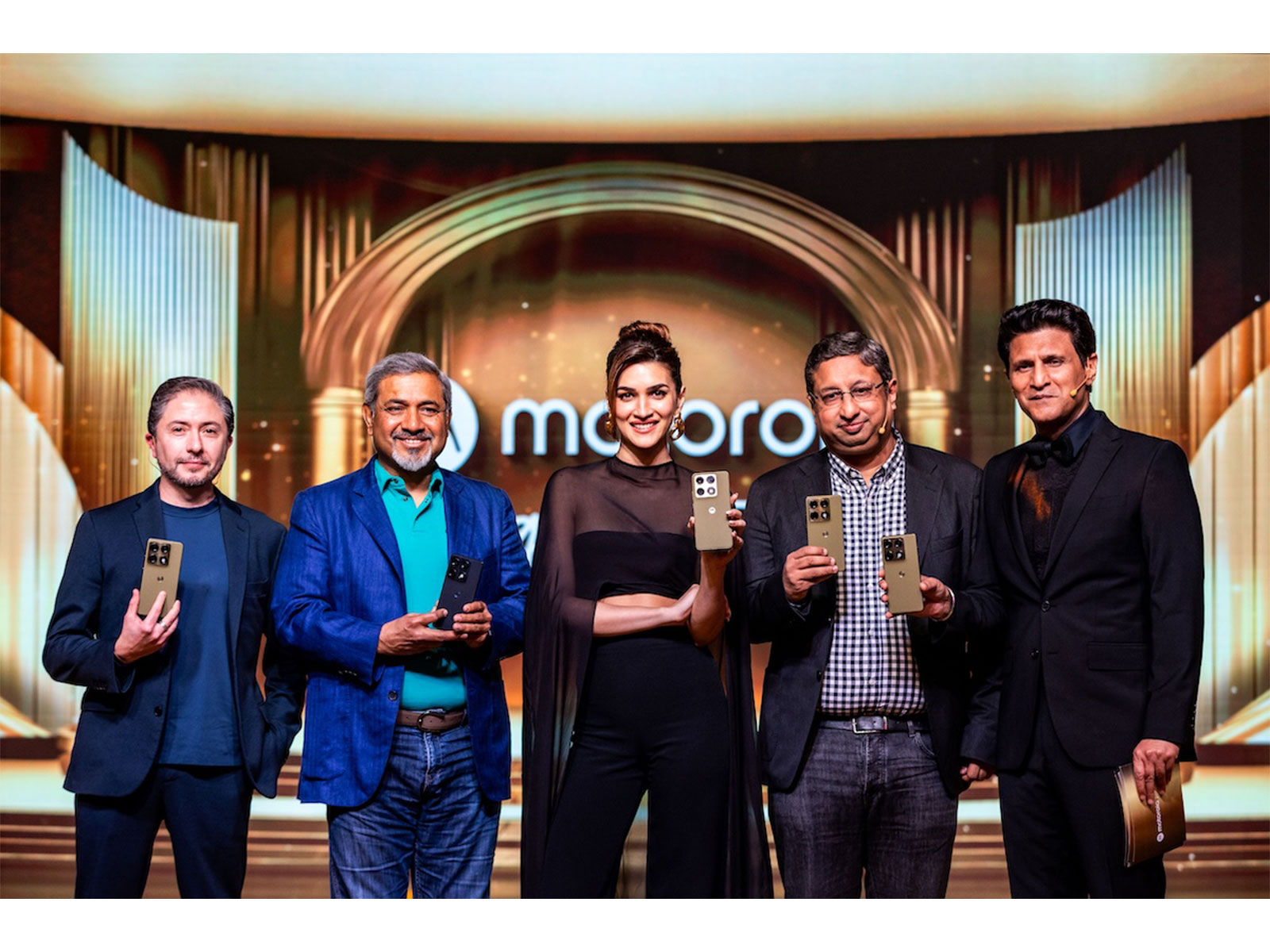 Motorola launches motorola Signature and moto watch