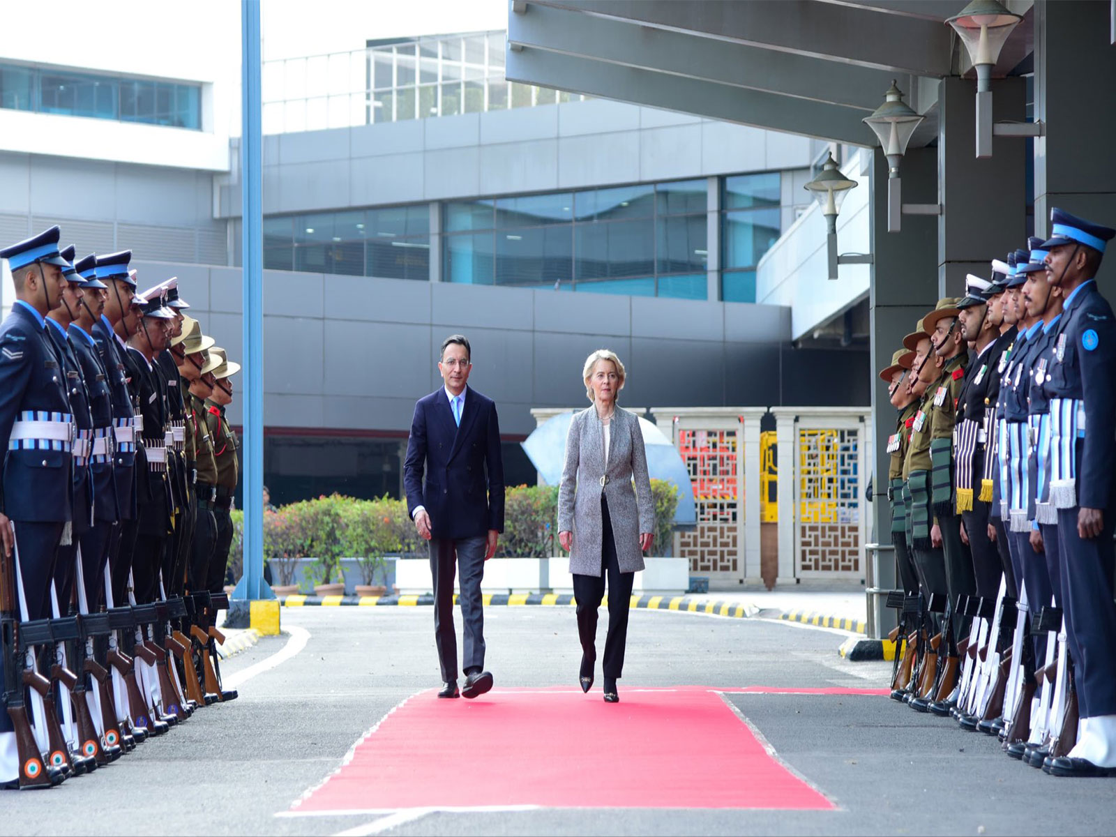 European Commission President Ursula von der Leyen on arrival in New Delhi during her state visit to India. (Photo: X/@MEAIndia)
