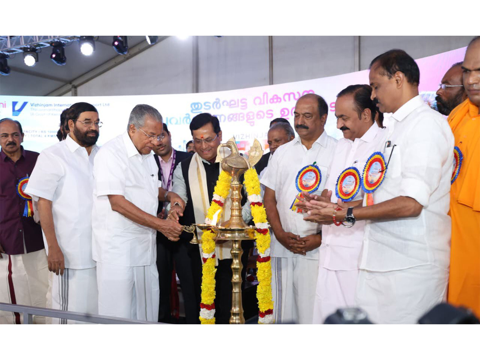 Union Minister Sarbananda Sonowal inaugurates capacity augmentation works of Kerala's Vizhinjam International Seaport (Photo: PIB) 