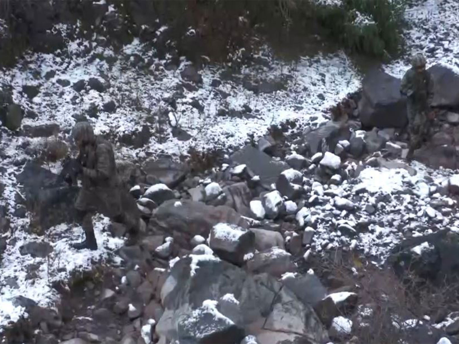 J-K: Army intensifies vigil along LoC in Poonch ahead of R-Day (Photo/ANI)