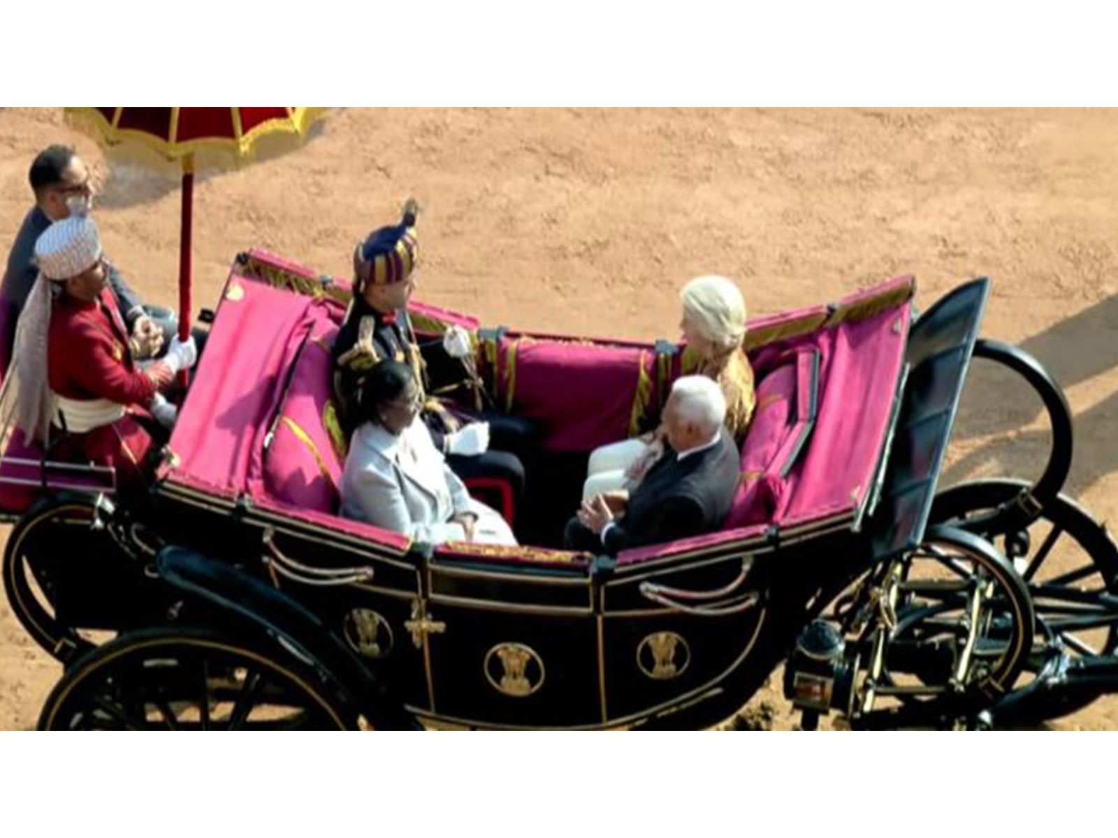President Droupadi Murmu arrives at Kartavya Path (Photo/DD)