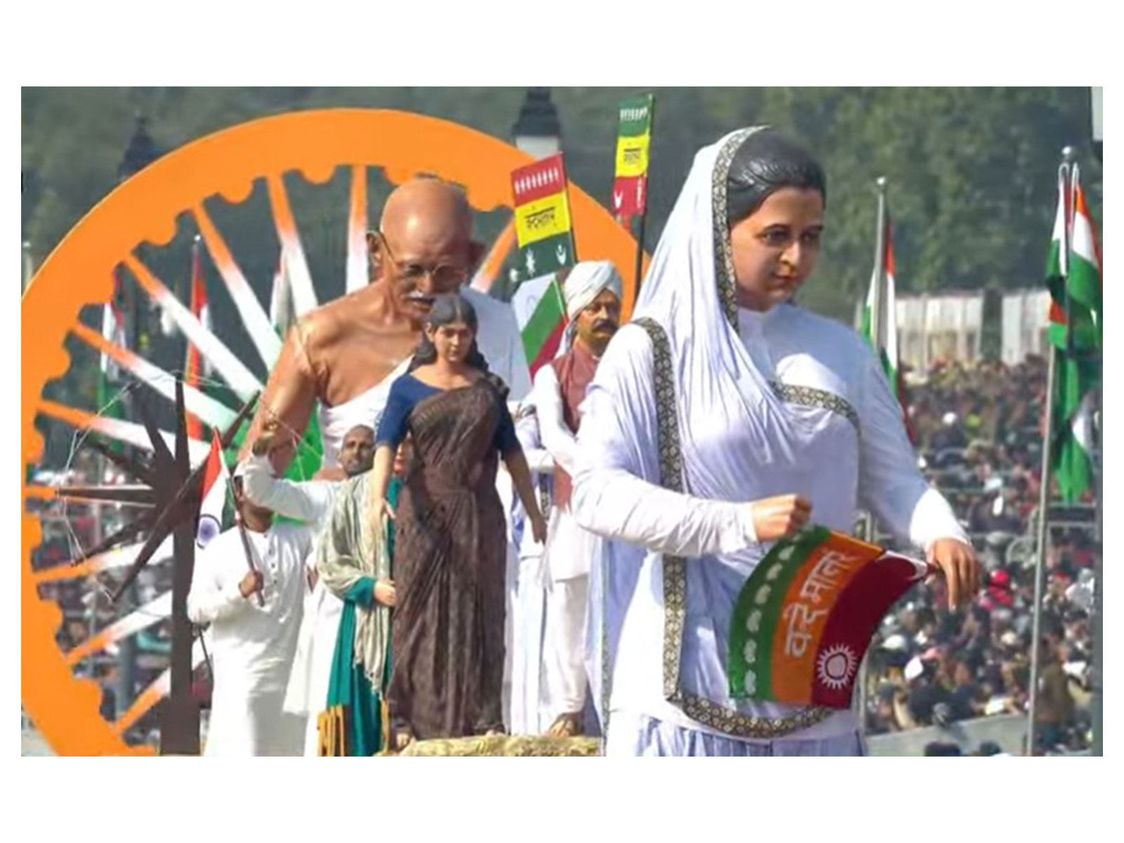 Gujarat tableau at R-Day 2026 parade has the Mantra of Swadeshi - Self-Reliance - Freedom: Vande Mataram (Photo/DD news)