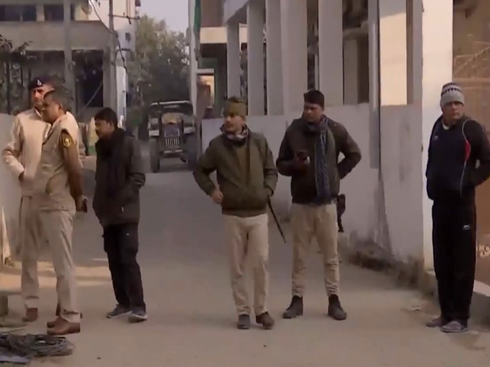 Security heightened outside Shakeel Ahmad's Patna residence (Photo/ANI)
