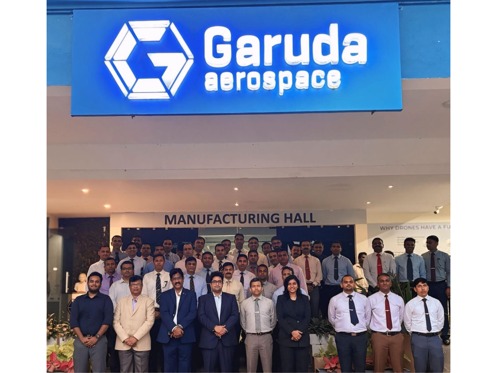 Garuda Aerospace showcased indigenous drone capabilities to senior tri-services officers from DSSC.