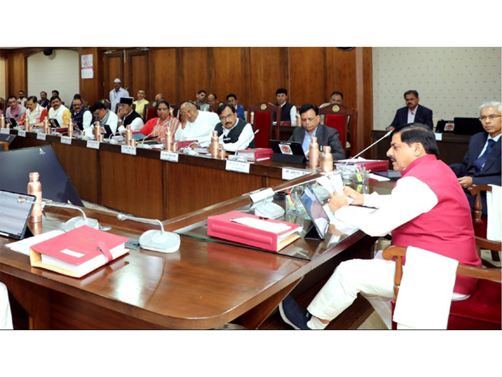 MP CM Mohan Yadav is chairing the cabinet meeting (Photo/DPR)
