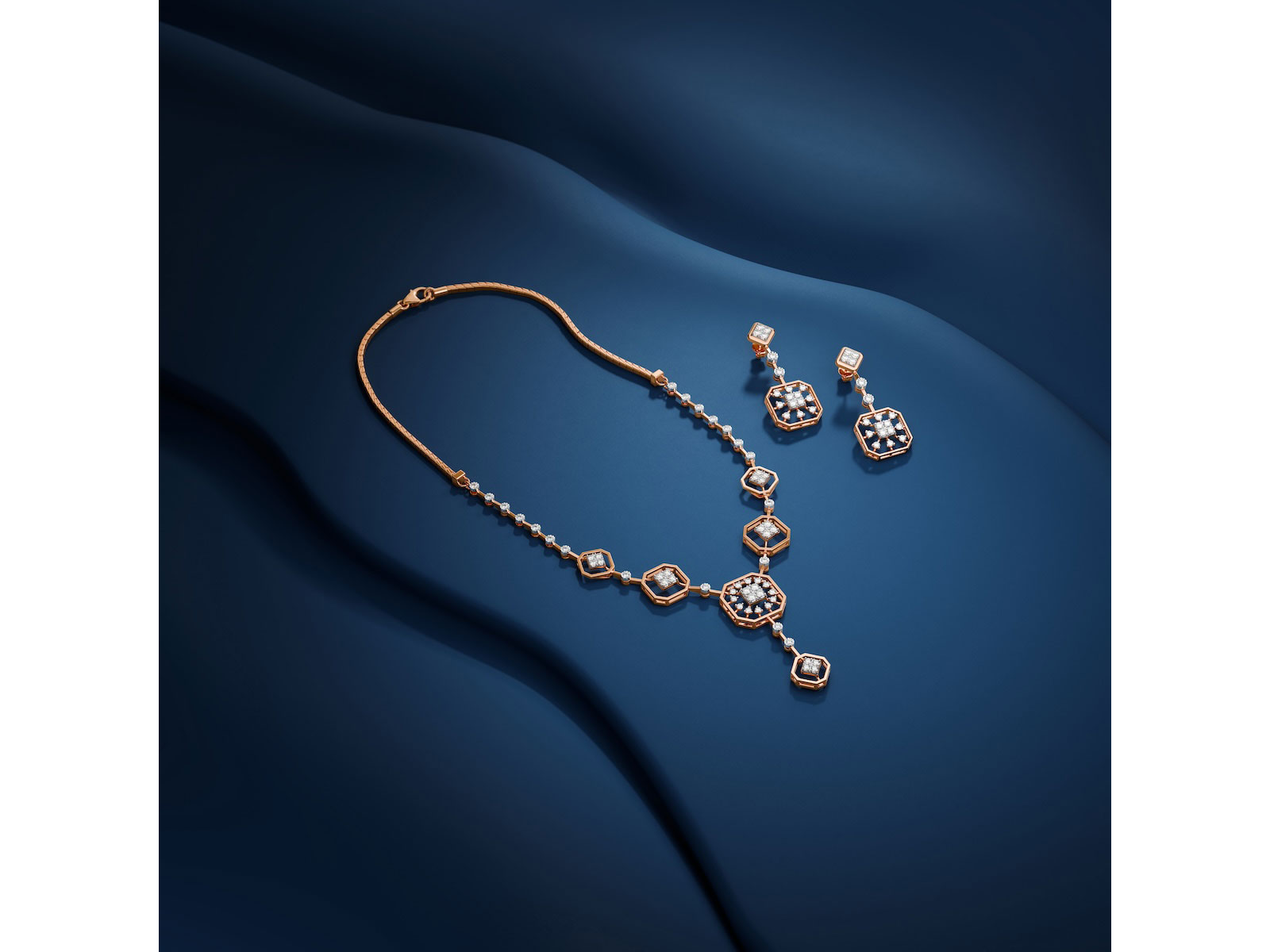 Step into Orra's Diamond Festival and Enjoy Flat 25% off on the Diamond Value of Necklace Sets*