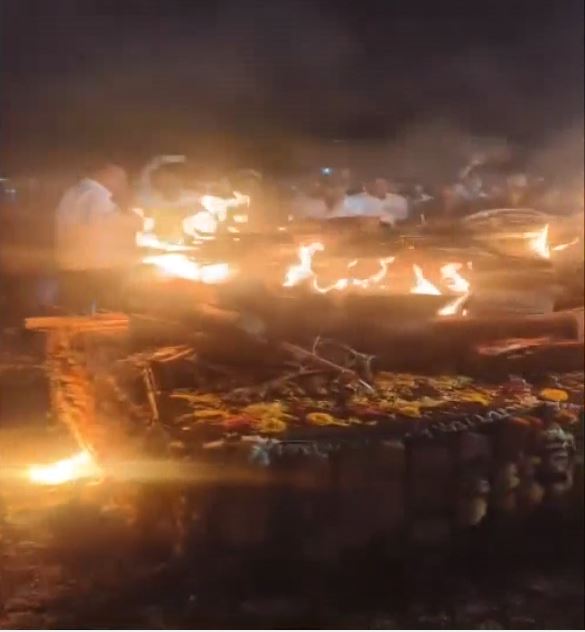 The last rites of Vidip Dilip Jadhav, the personal security officer (PSO) of Deputy CM Ajit Pawar, were performed by his family in their native village in Satara last night. (Photo/ANI)