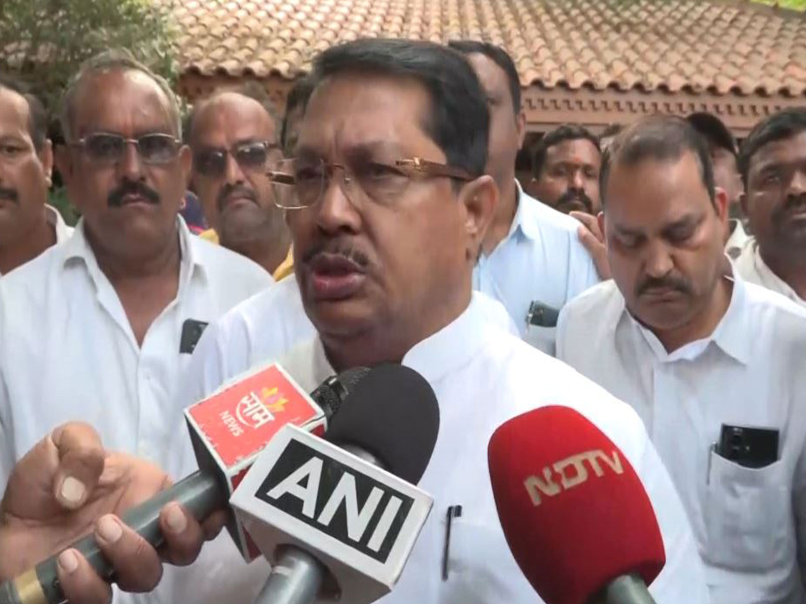 Congress leader Vijay Wadettiwar (Photo/ANI)