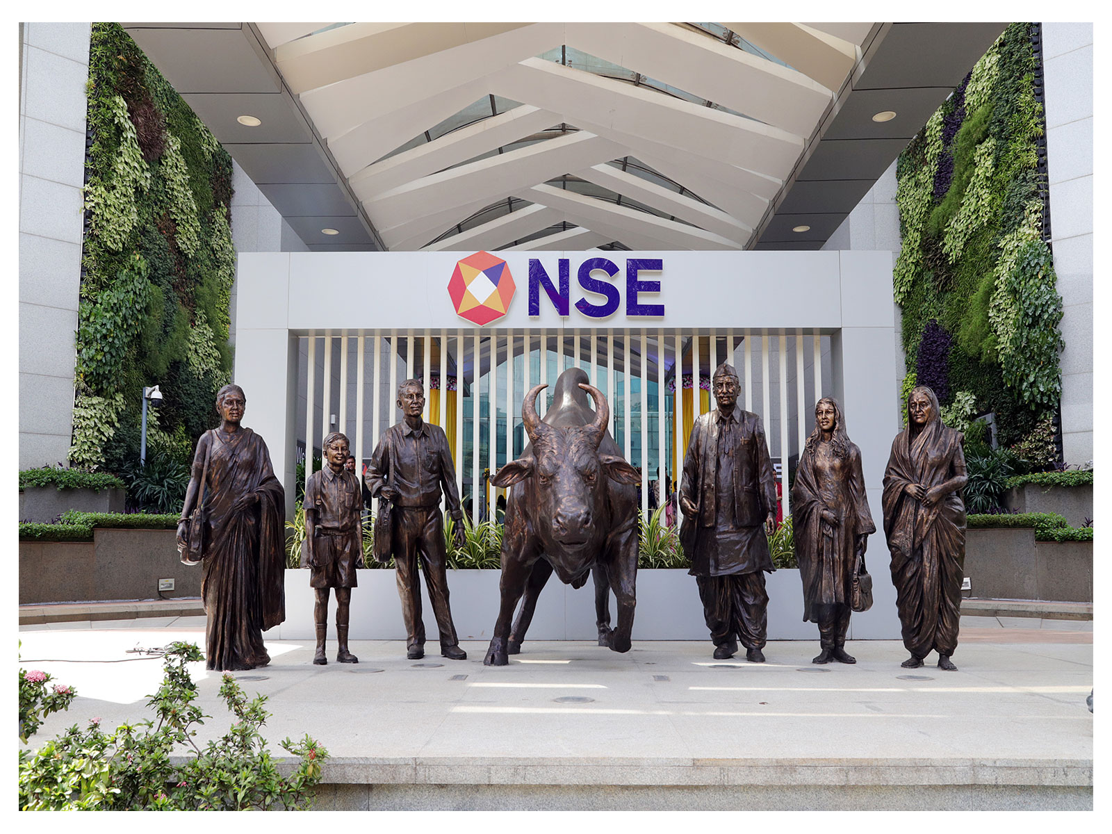 A view of the iconic NSE Bull, and the facade (File Photo- ANI)