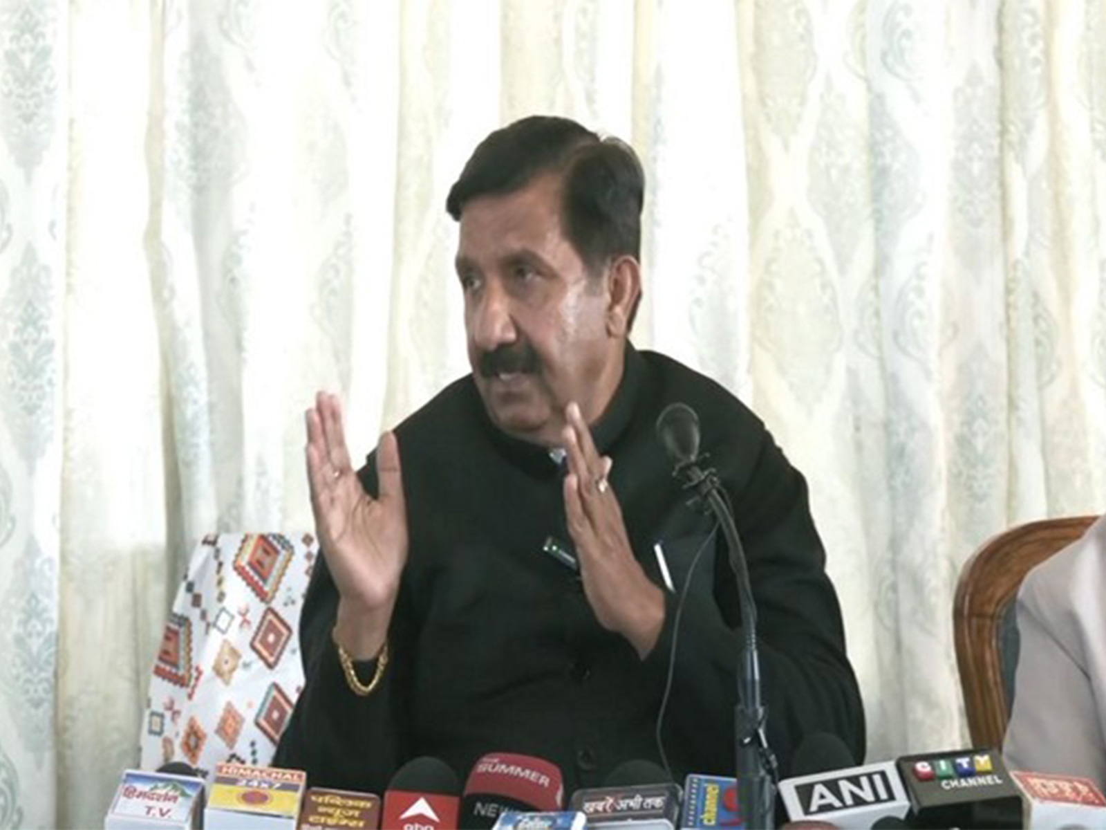 Himachal Pradesh Deputy Chief Minister Mukesh Agnihotri (Photo/ANI)