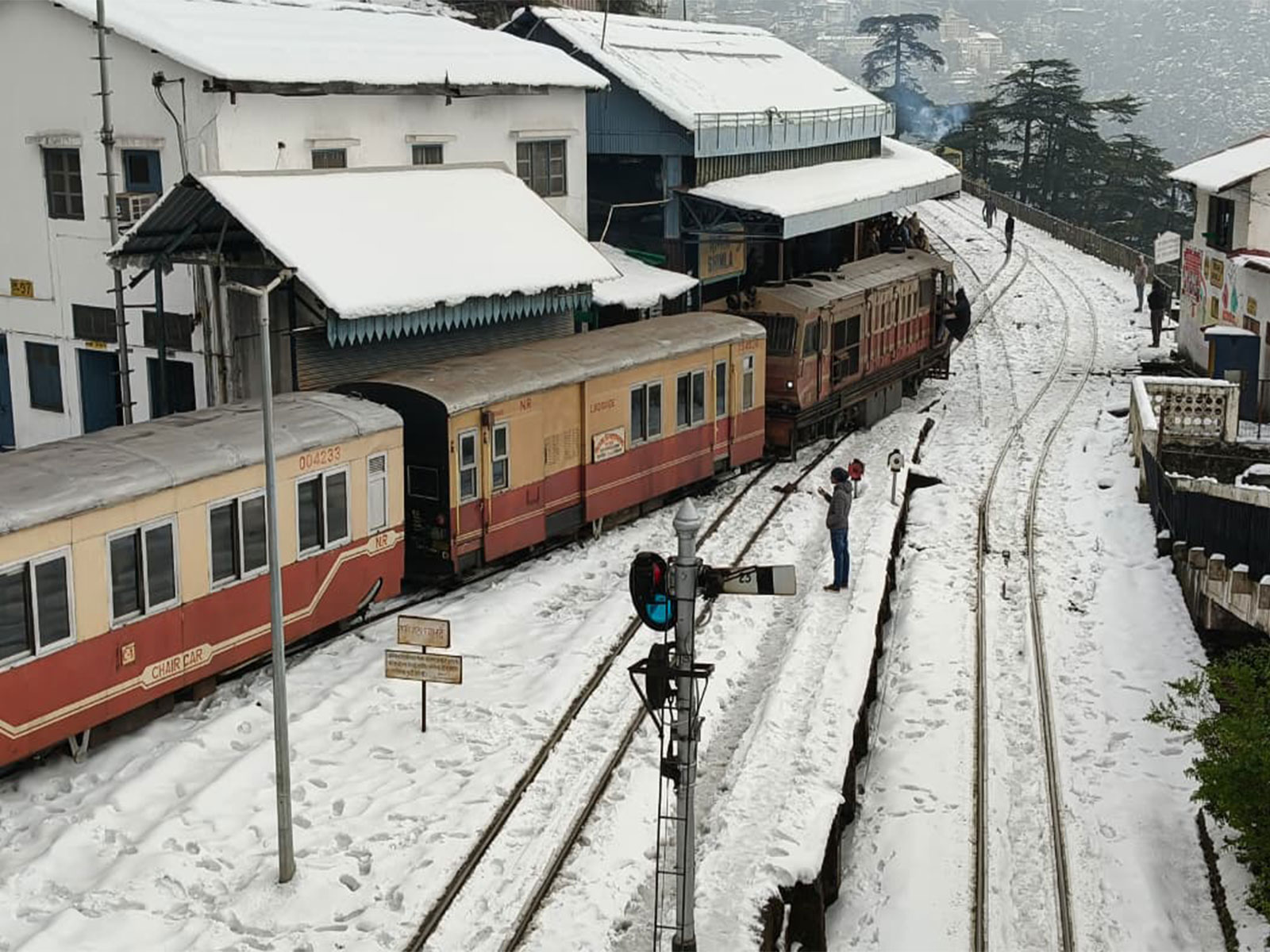 Visuals of snow covered regions in Himachal Pradesh (Photo/ANI)