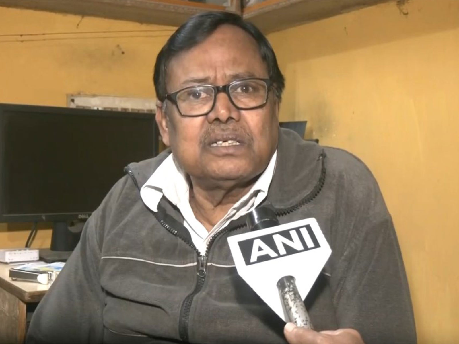 Local informs feeling earthquake tremors in Kolkata (Photo/ANI)