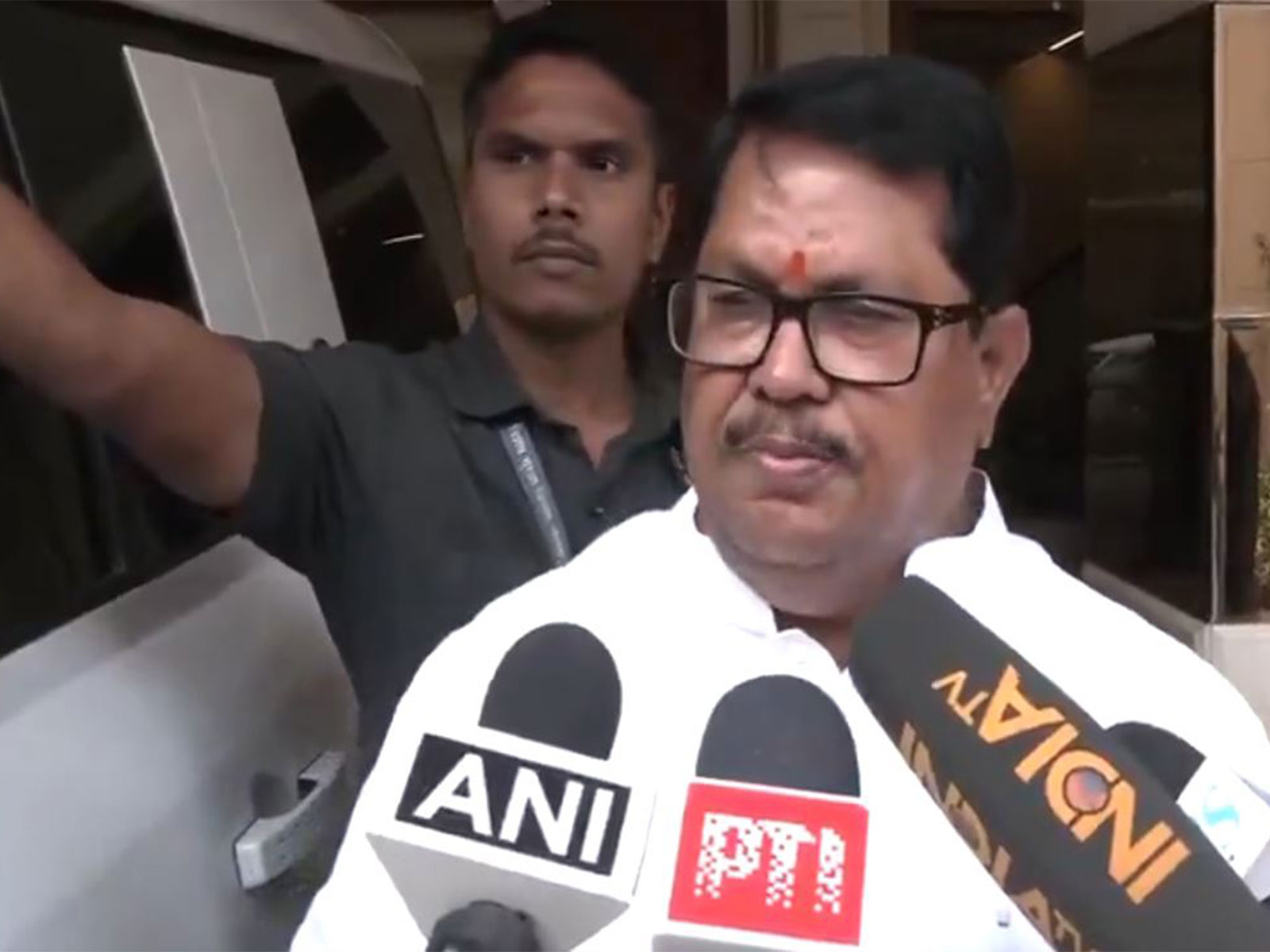 Cong leader Vijay Wadettiwar (Photo/ANI)