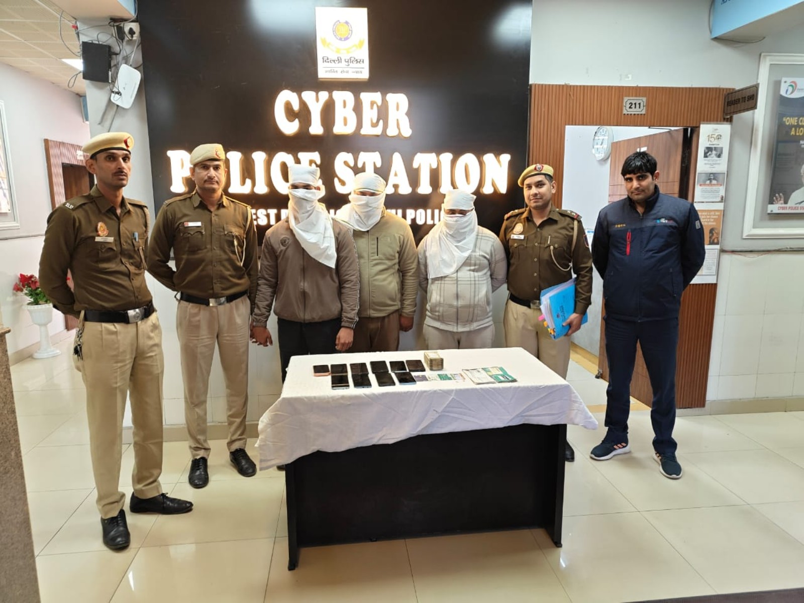 Cyber Police of Delhi Police's West District makes arrests in inter-state fraud syndicates (Photo/Delhi Police)