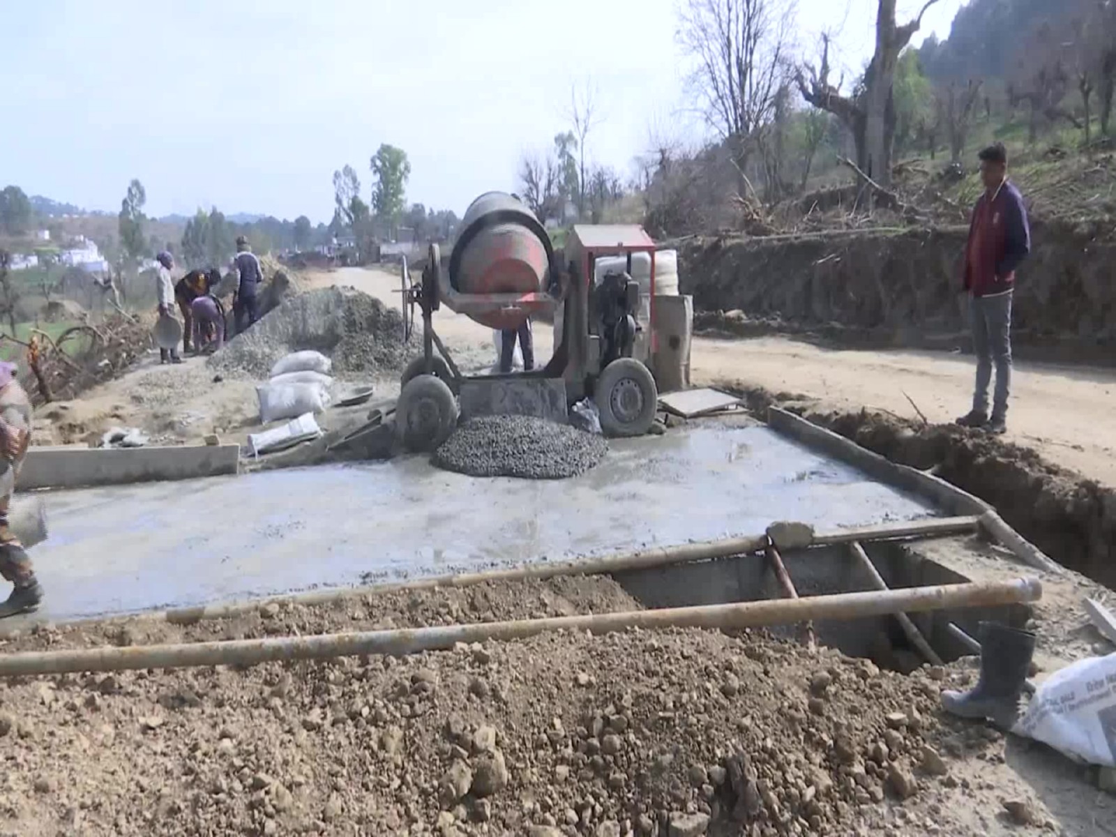 BRO's construction work ongoing at Bahri Pattan-Jhallas road (Photo/ANI)