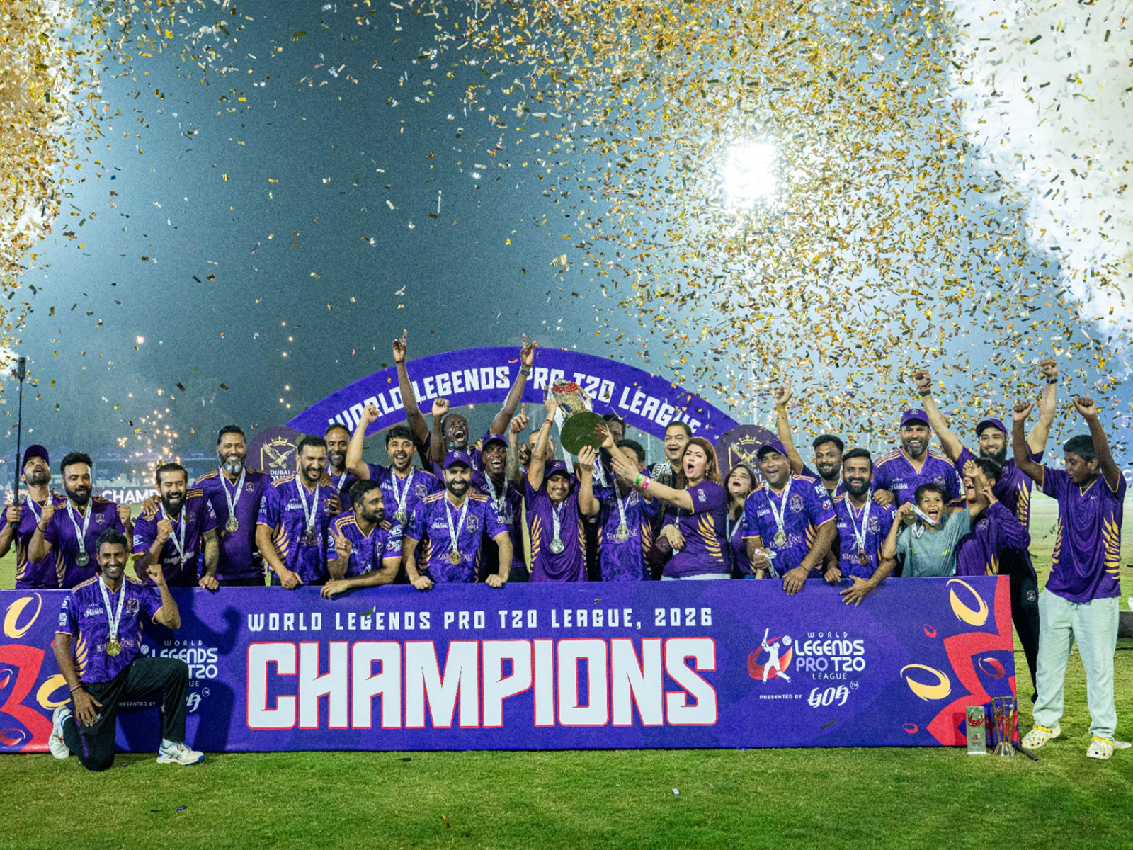 Dubai Royals lifting title. (Photo: World Legends Pro T20 League)