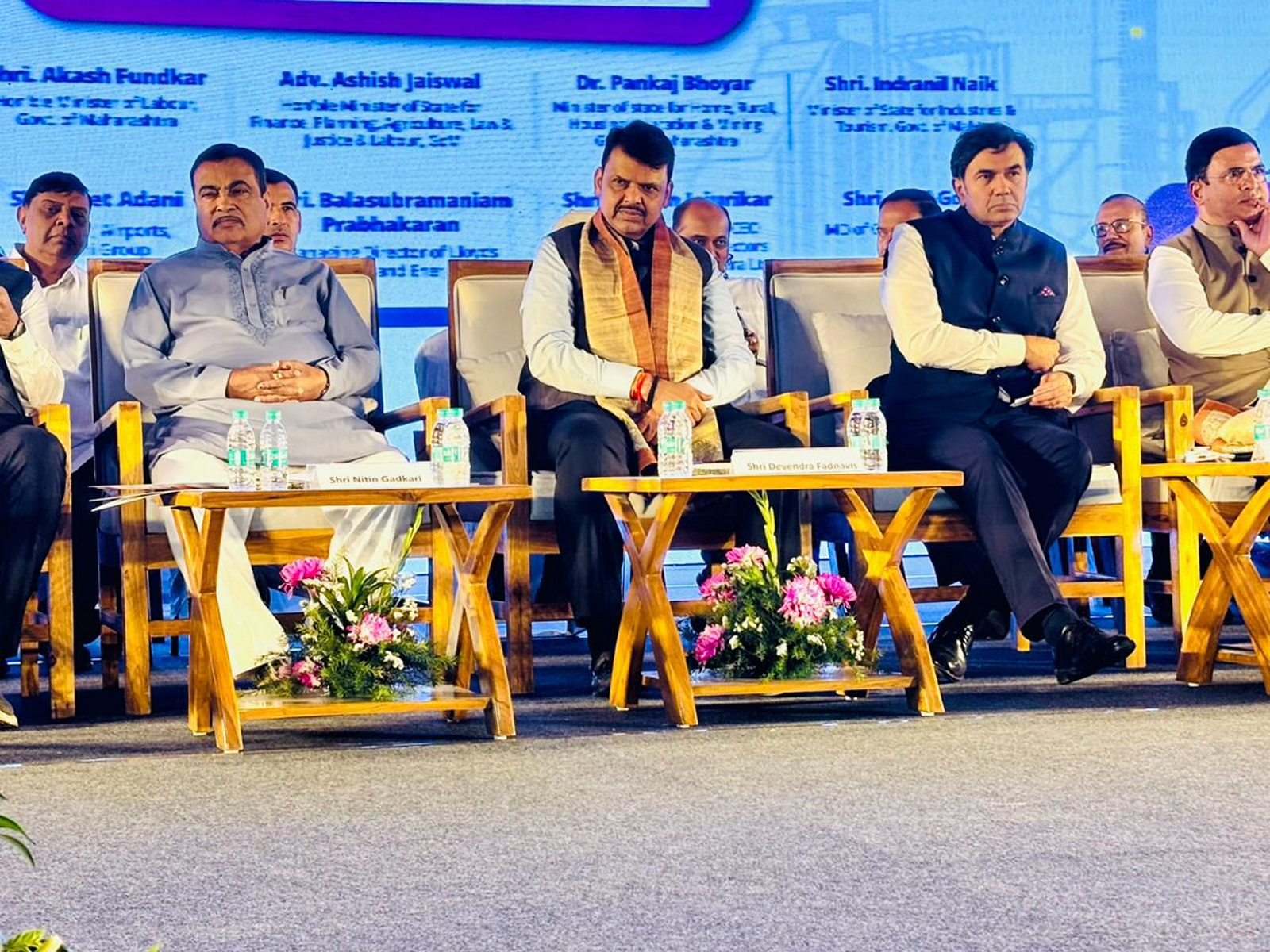 Maharashtra Chief Minister Devendra Fadnavis and Union Minister Nitin Gadkari attend "Advantage Vidarbha" event in Maharashtra (Photo/Mahindra Group)
