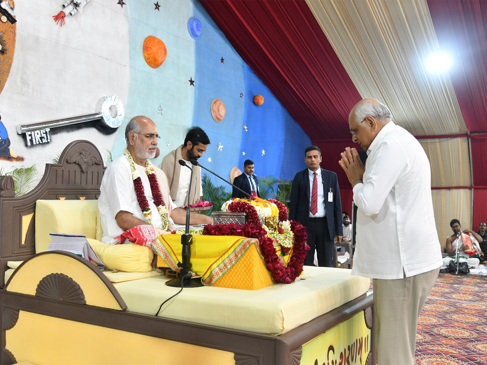 Gujarat CM Bhupendra Patel participates in Prakruti Prem Bhagwat Katha (Photo: @Bhupendrapbjp/X)