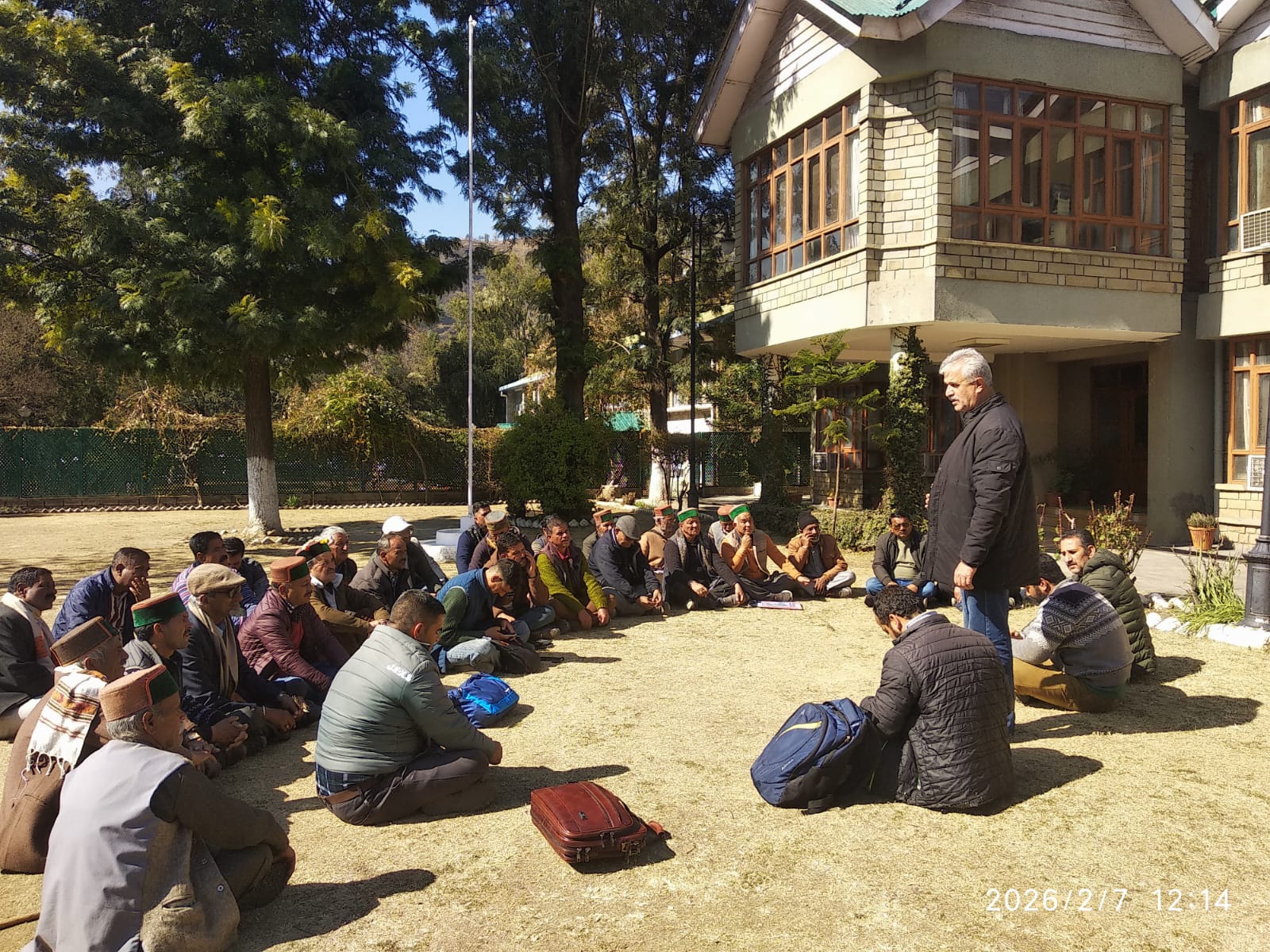 Himachal Apple Growers' Association meeting in Rohru (Photo/ANI)