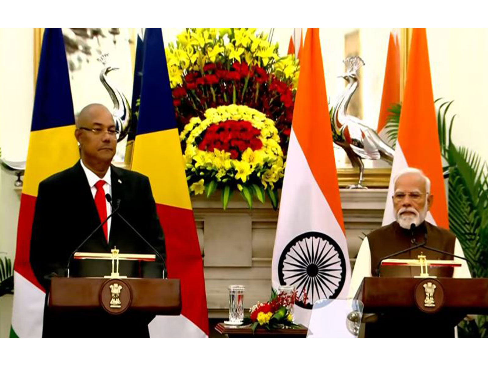 Seychelles President Patrick Herminie and Prime Minister Narendra Modi (Photo/ Youtube@NarendraModi)