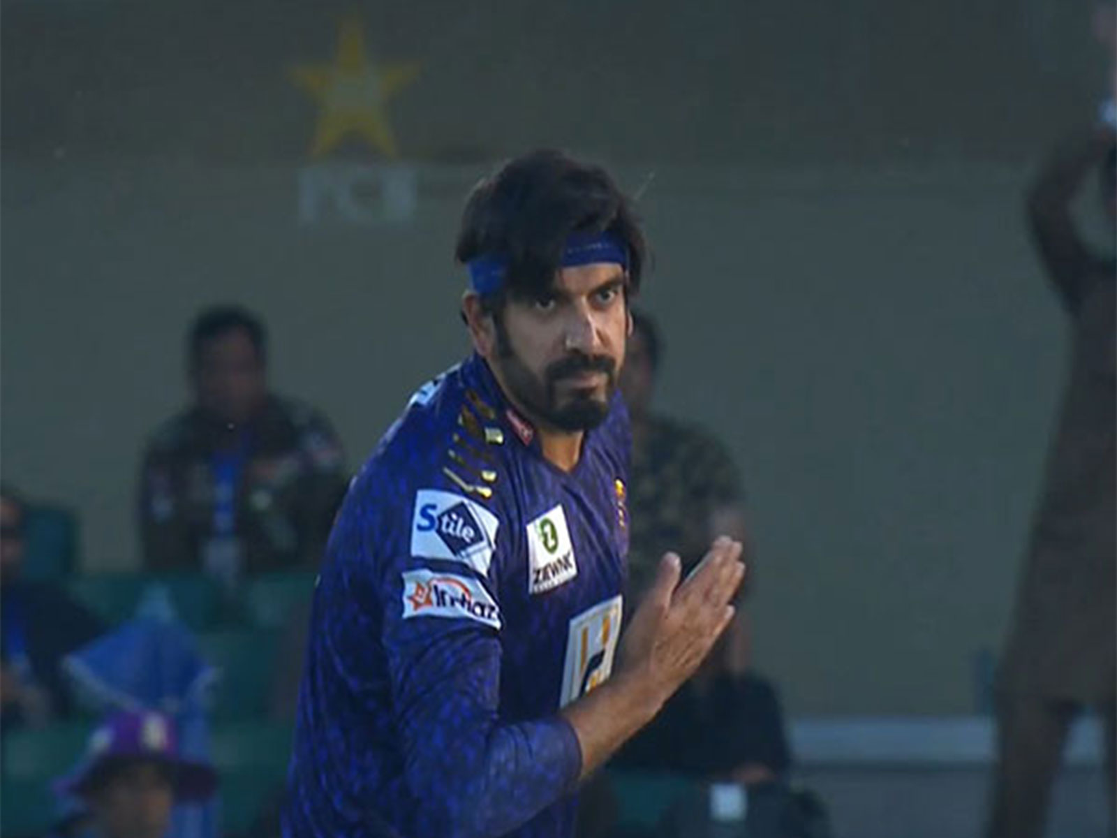 Usman Tariq (Photo: @thePSLT20/X)