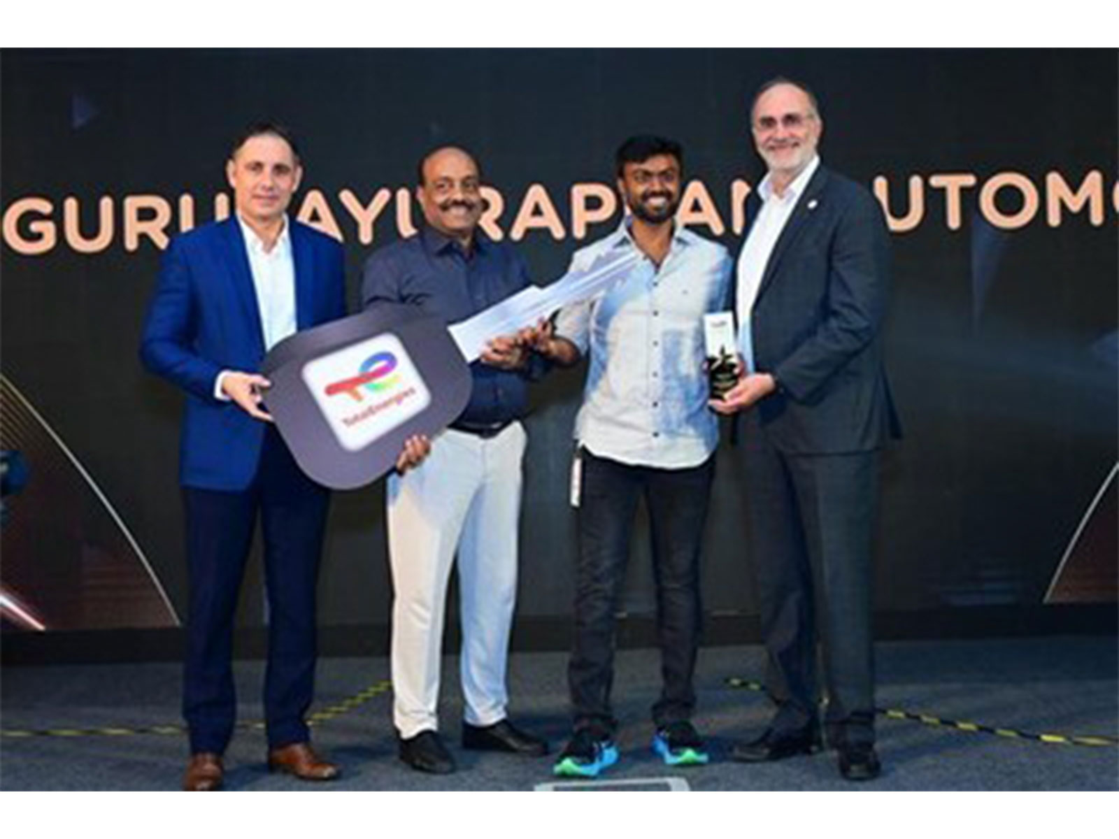 TotalEnergies distributor receiving award