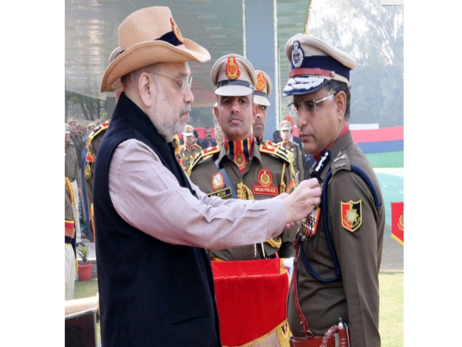 Union Home Minister Amit Shah conferring President's Medal on Director General of Police, U.T. Chandigarh, Sagar Preet Hooda (Photo/ press release)