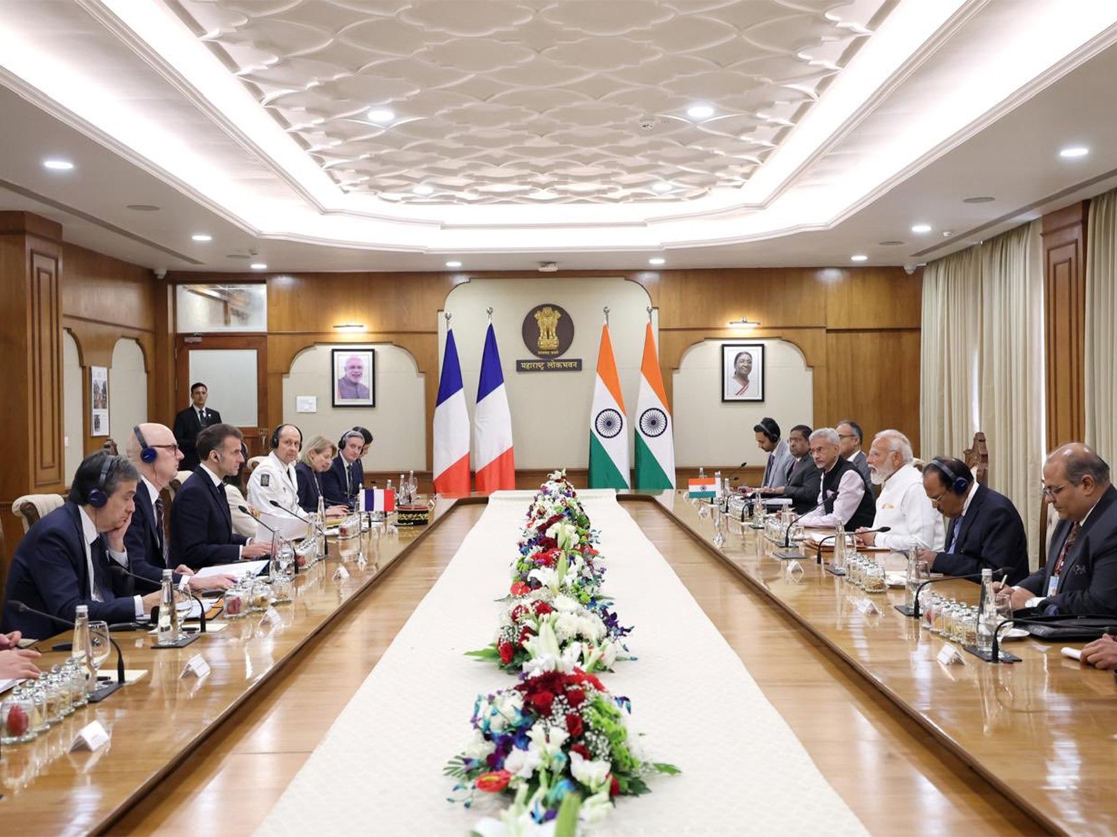 French President Emmanuel Macron and Prime Minister Narendra Modi during delegation-level meeting (Photo/X@EmmanuelMacron)