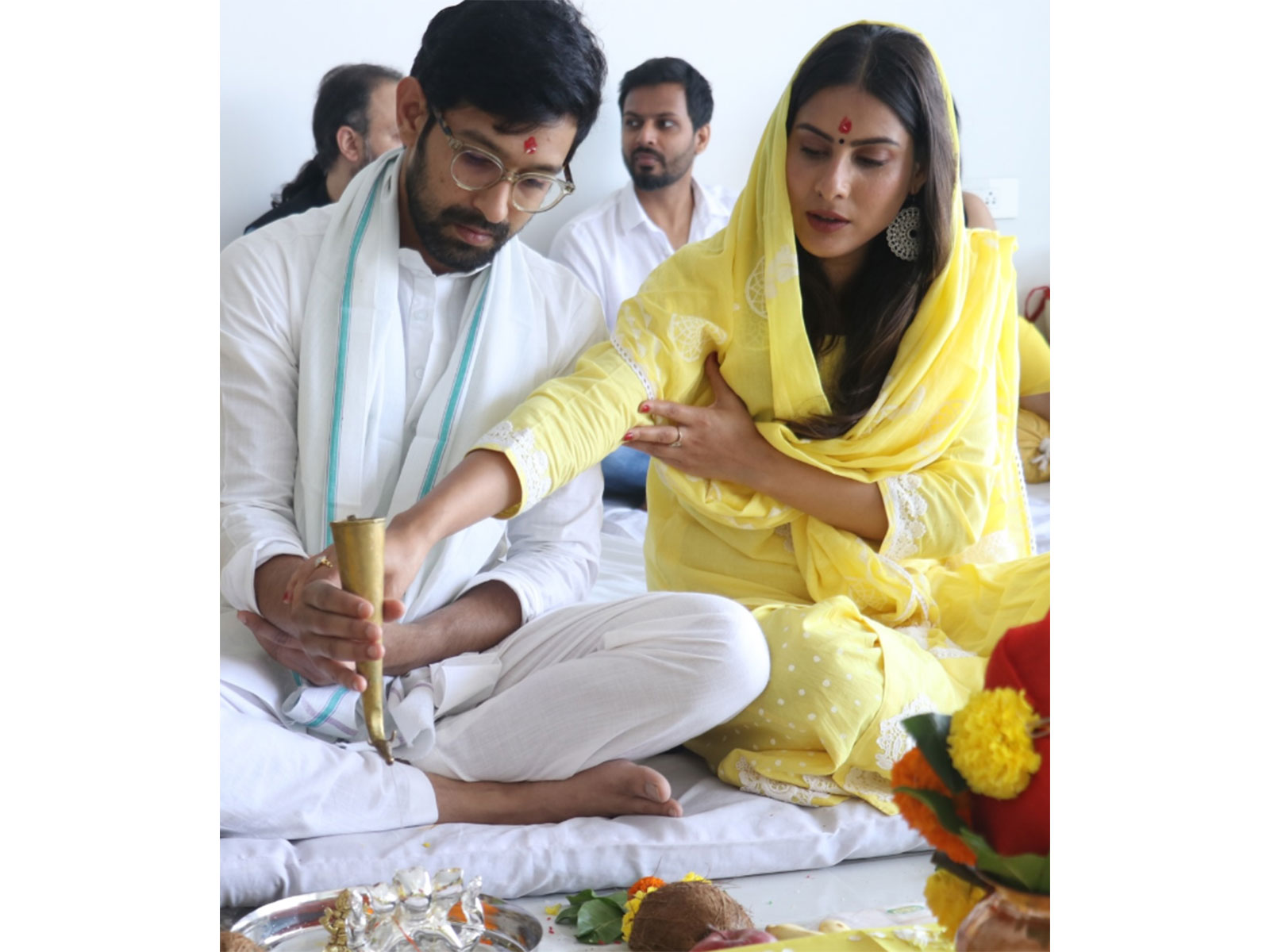 Vikrant Massey, Sheetal Thakur (Photo/instagram/@vikrantmassey)