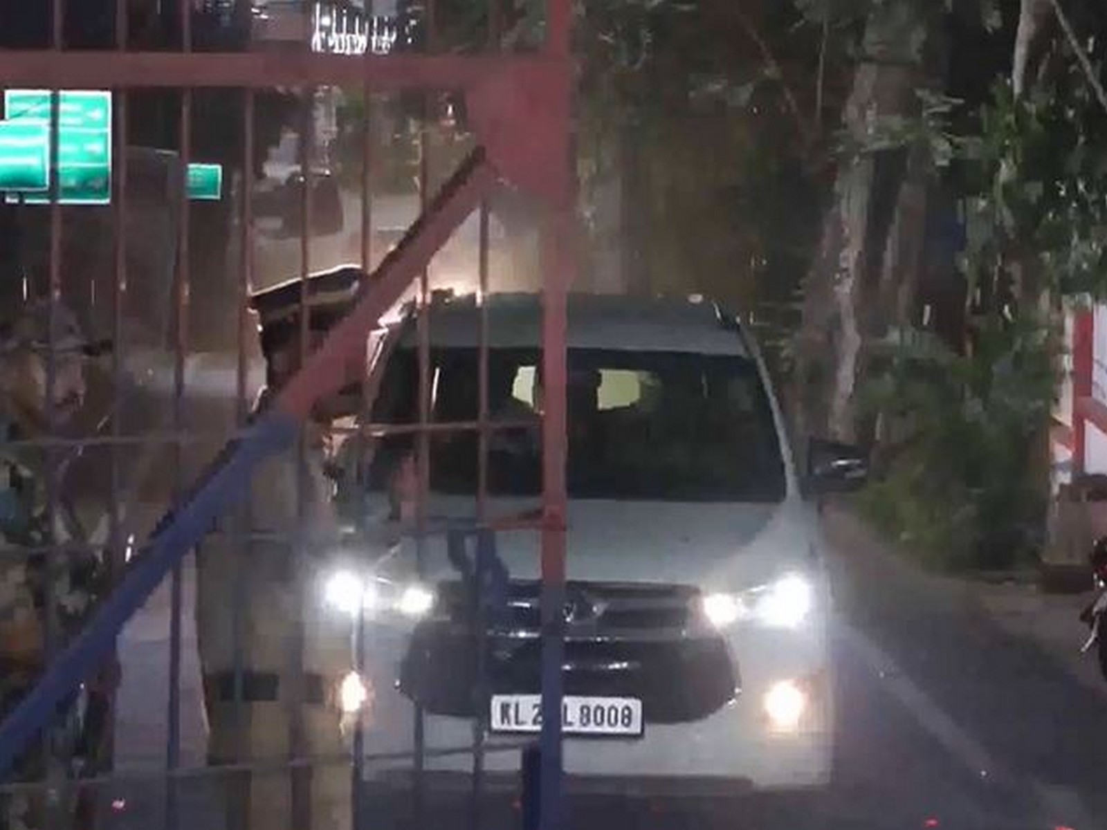 Tantri Kandararu Rajeevaru walked out of the Poojappura Central Prison (Photo/ANI)