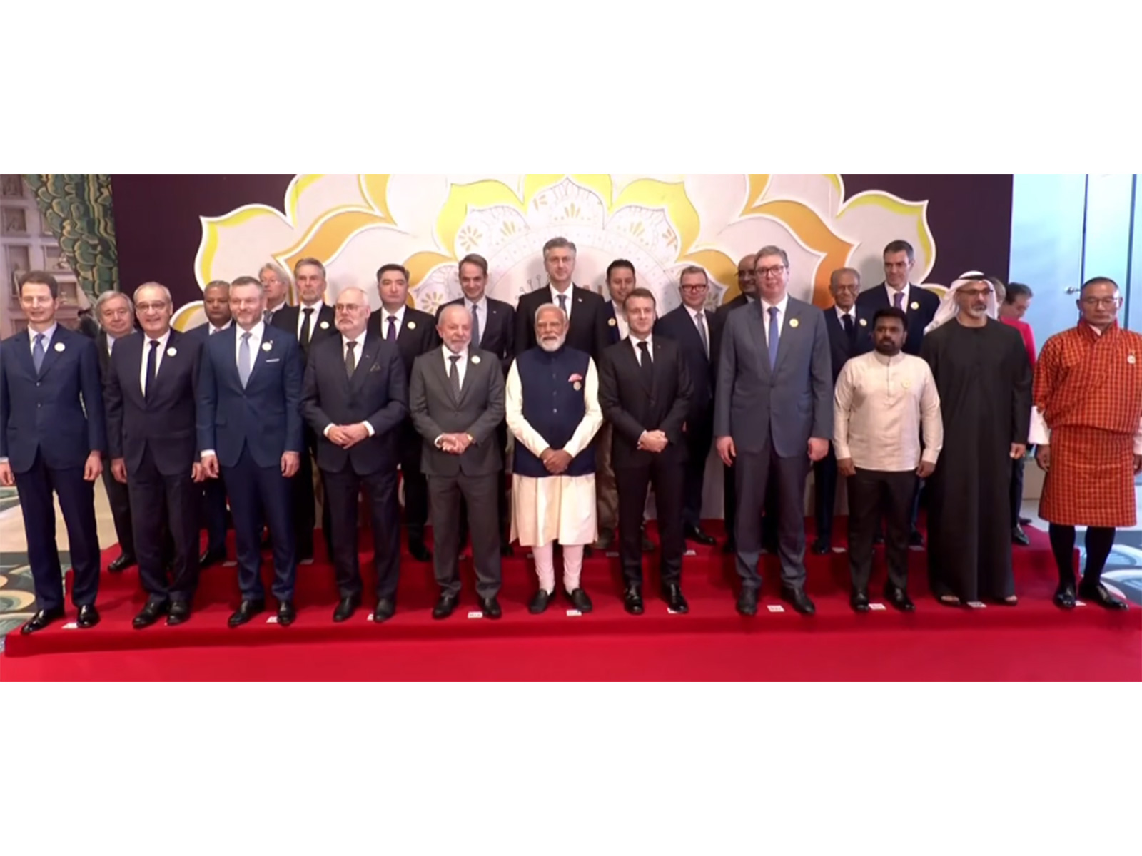 PM Narendra Modi joins global leaders for group photo at India AI Impact (Photo/ YouTube/  Narendra Modi)
