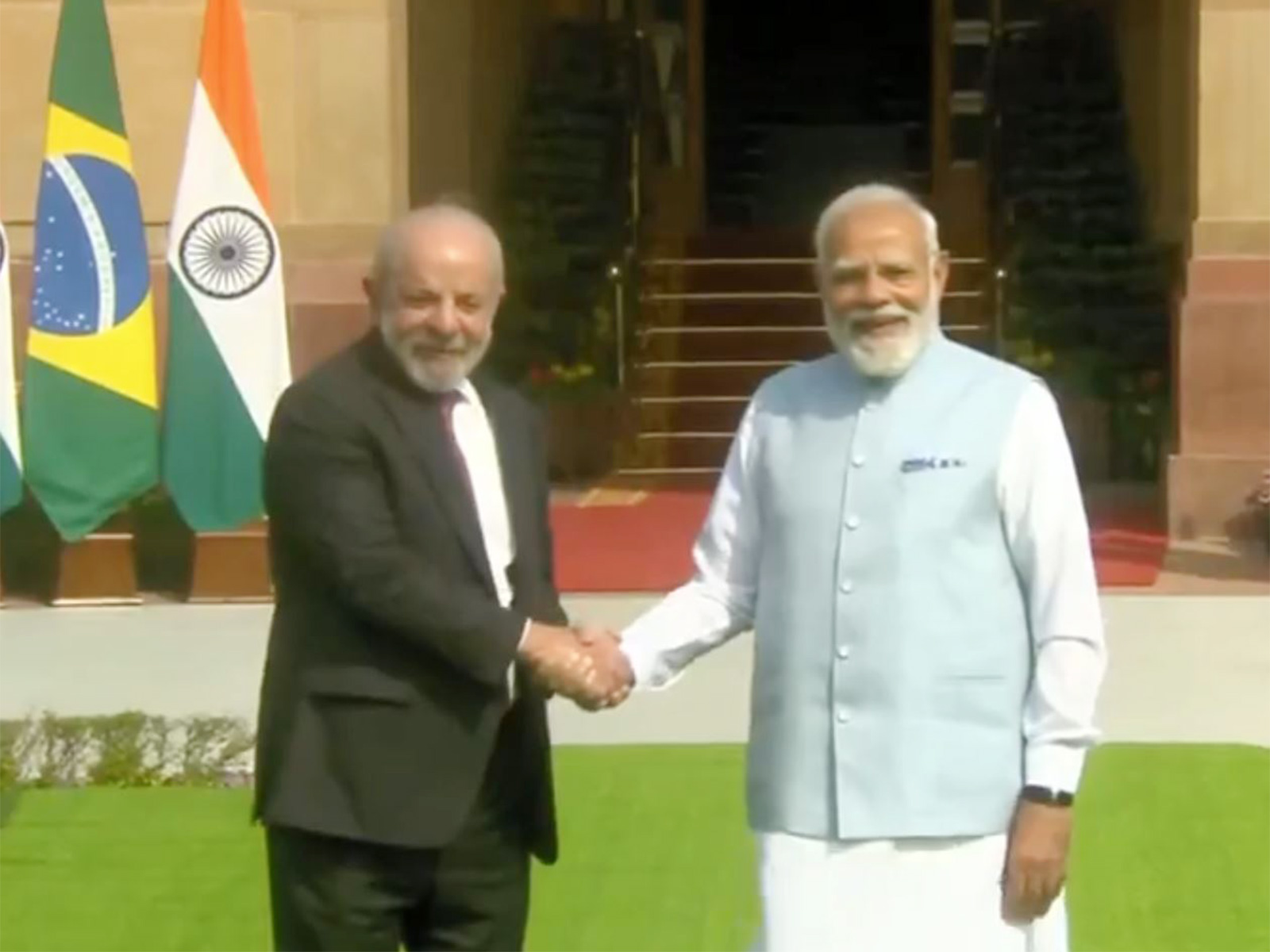 PM Modi with Brazilian President Luiz Inacio Lula da Silva (Photo/ DD)
