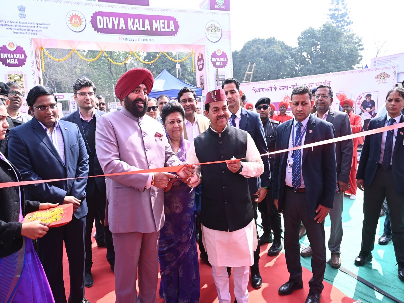 Uttarakhand Governor Lieutenant General (Retd.) Gurmeet Singh inaugurating the 30th "Divya Kala Mela" (Photo/ANI)