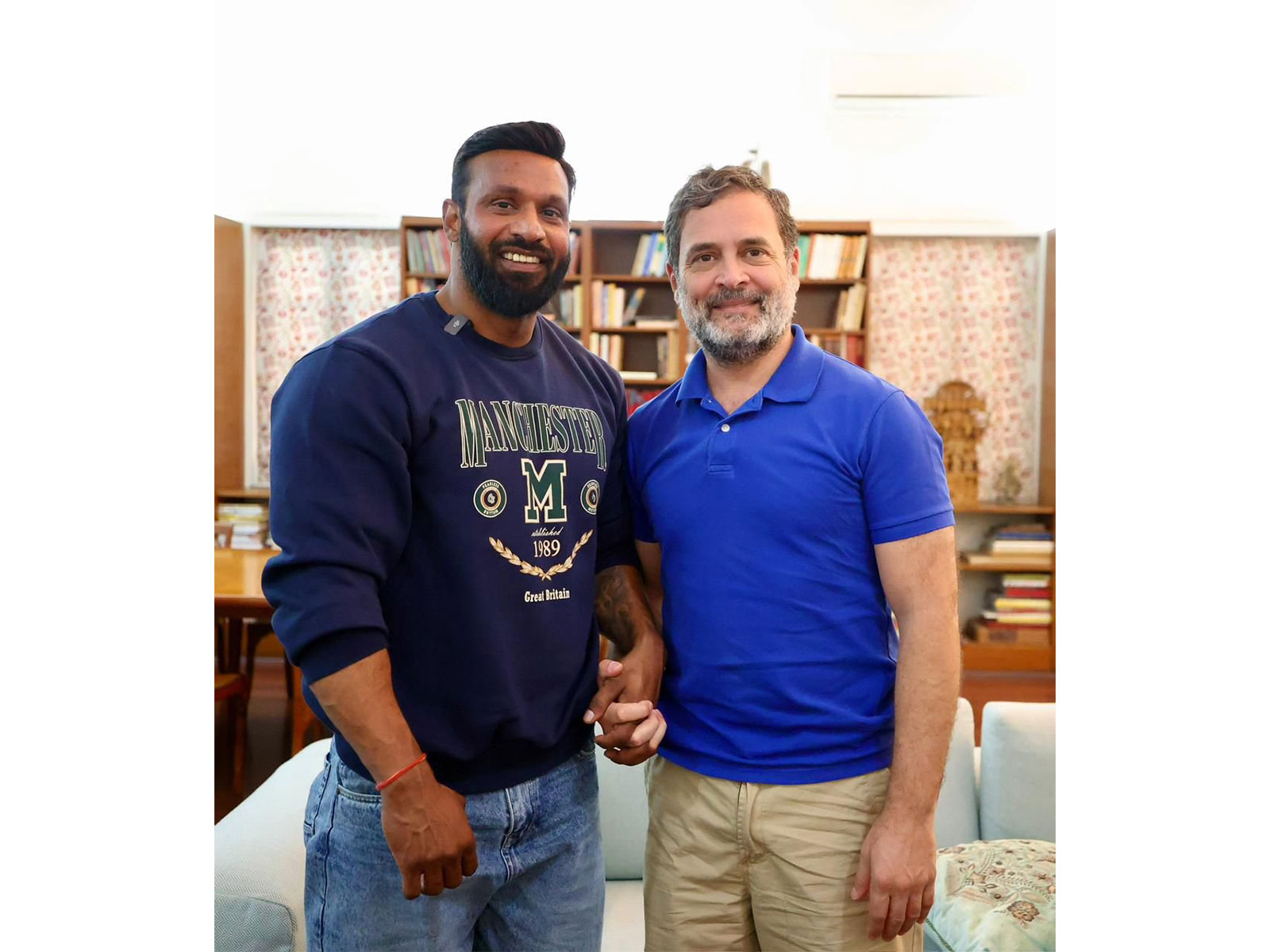 Lok Sabha Leader of Opposition Rahul Gandhi with Uttarakhand Gym Trainer Deepak (Photo/AICC)